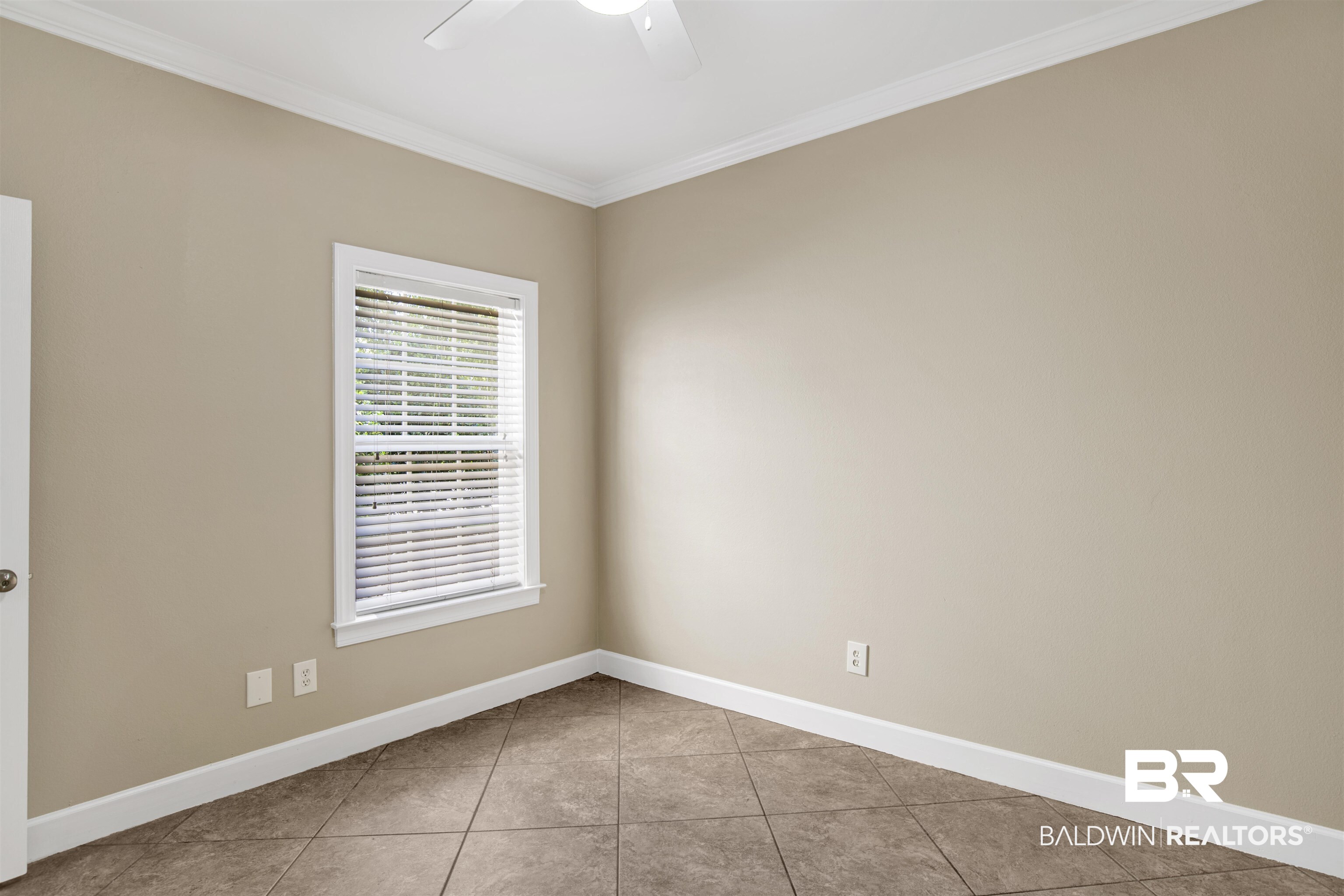450 Park Avenue # 202