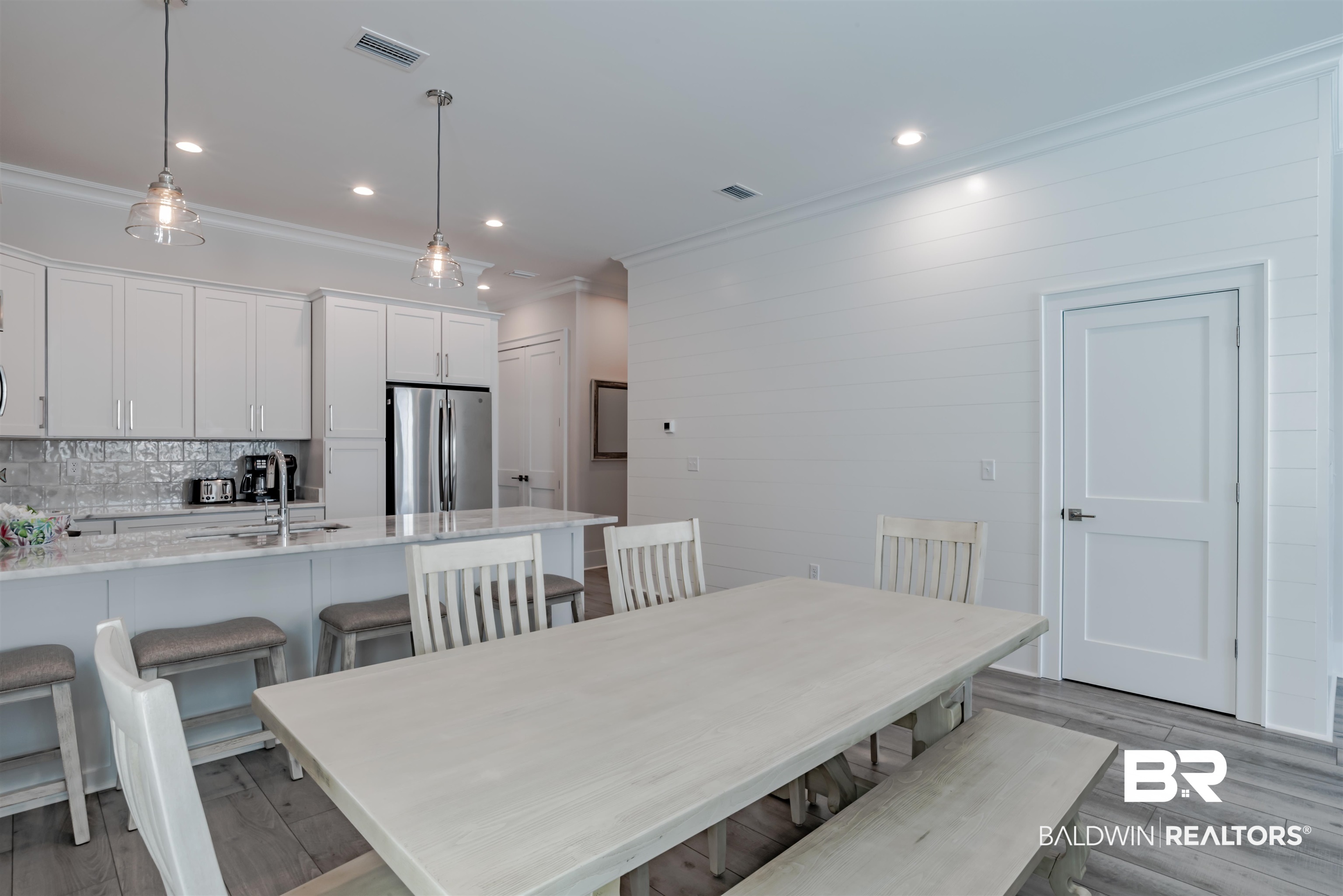 1592 W Beach Boulevard Unit: GG