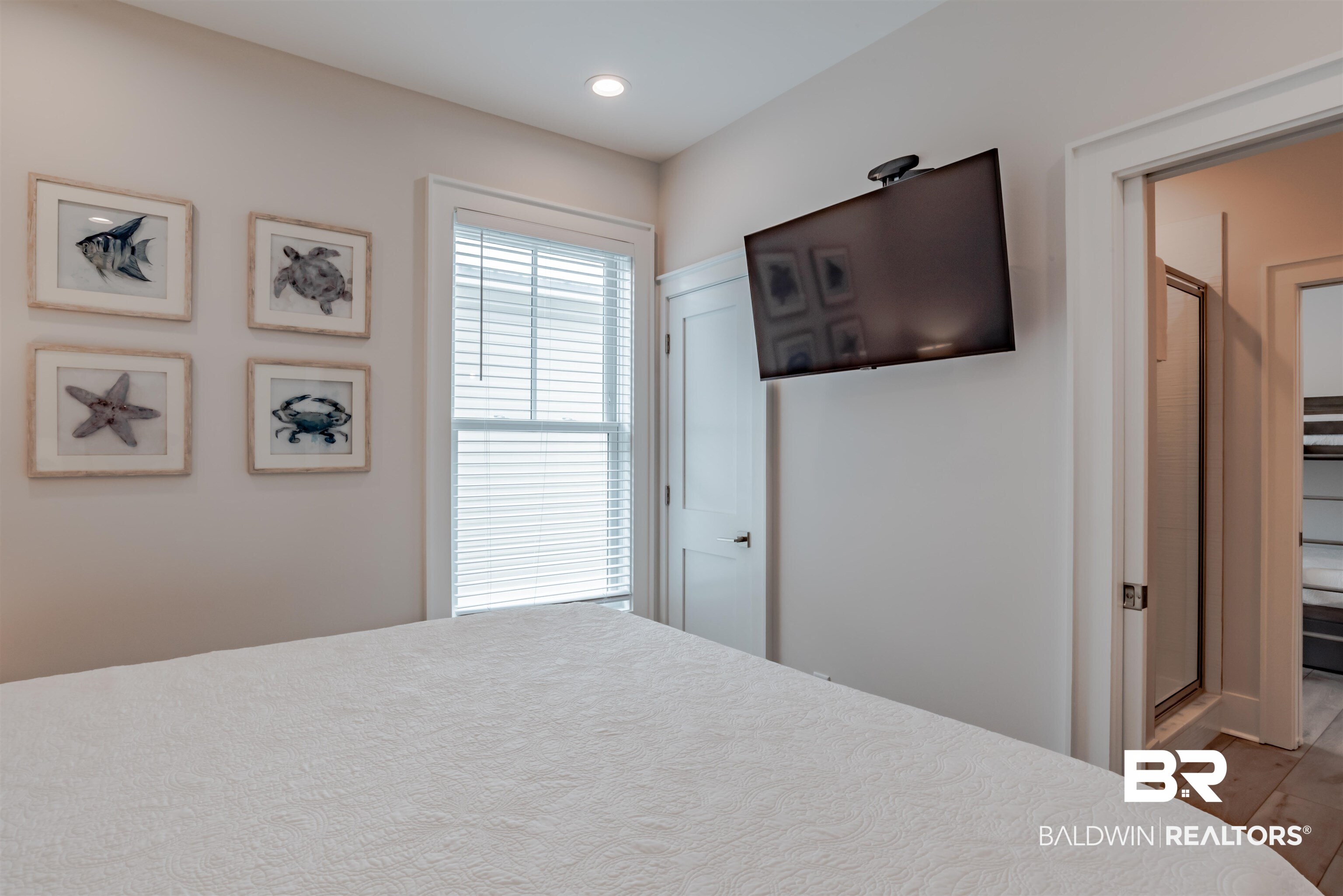 1592 W Beach Boulevard Unit: GG