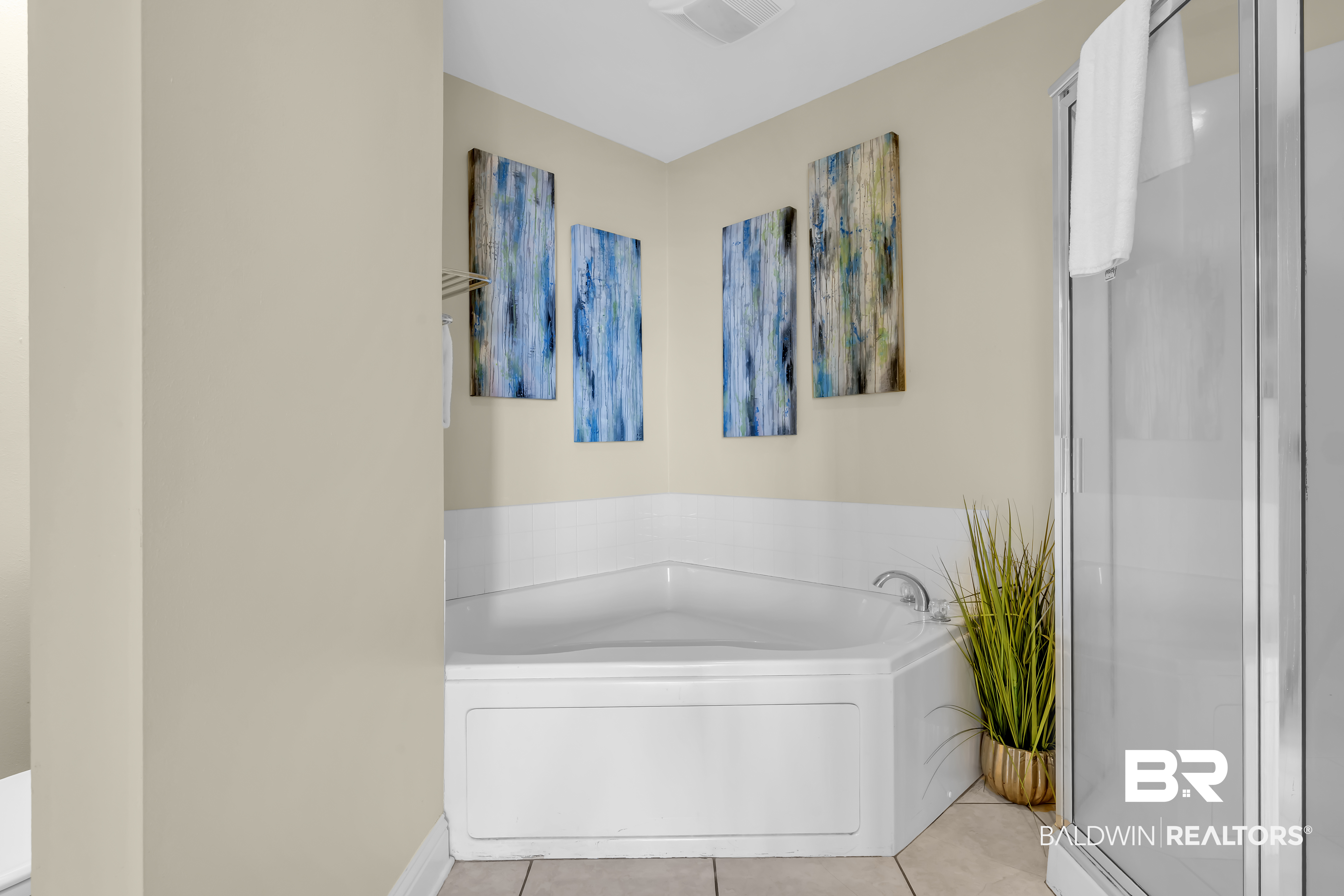 455 E Beach Boulevard UNIT 1201