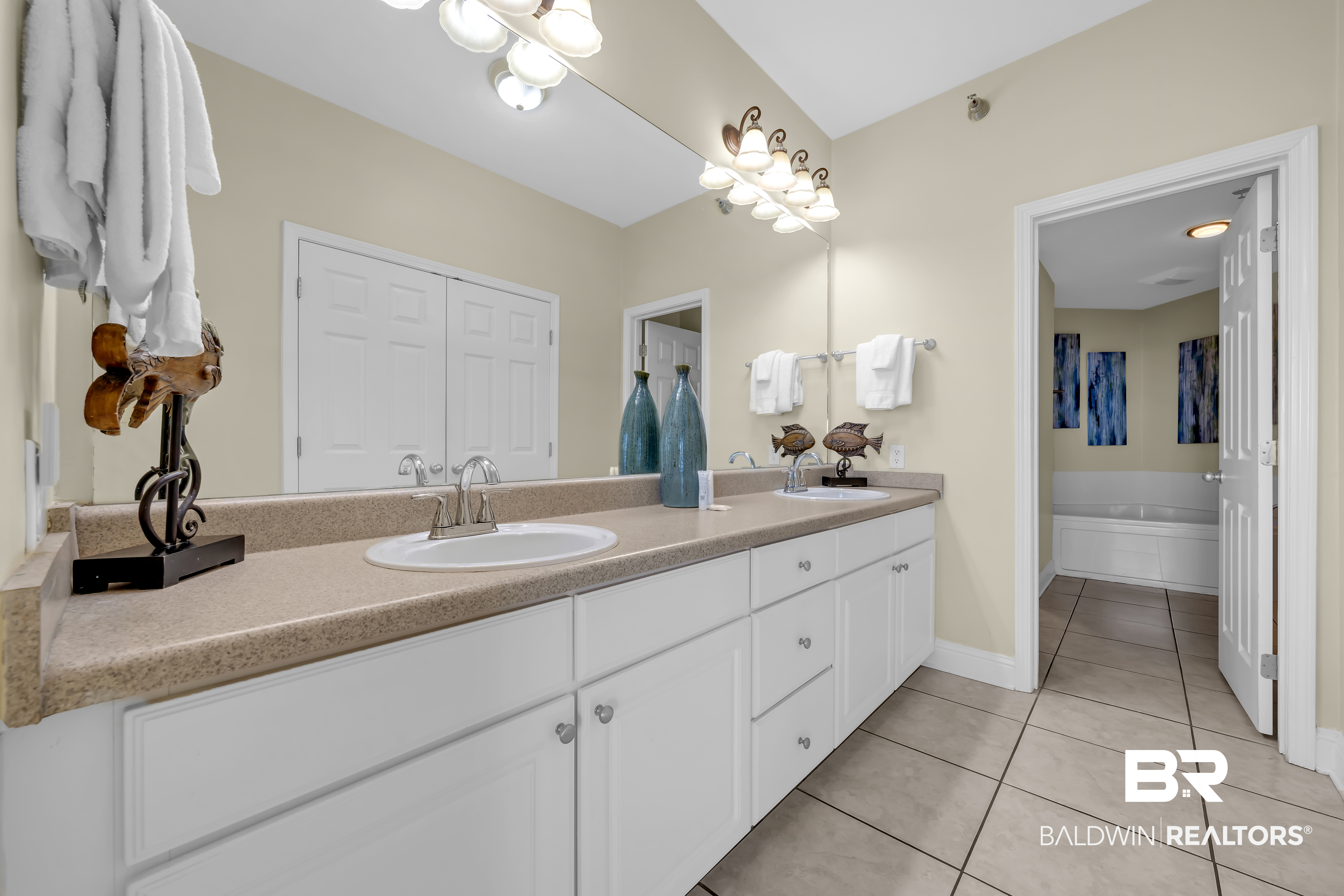 455 E Beach Boulevard UNIT 1201