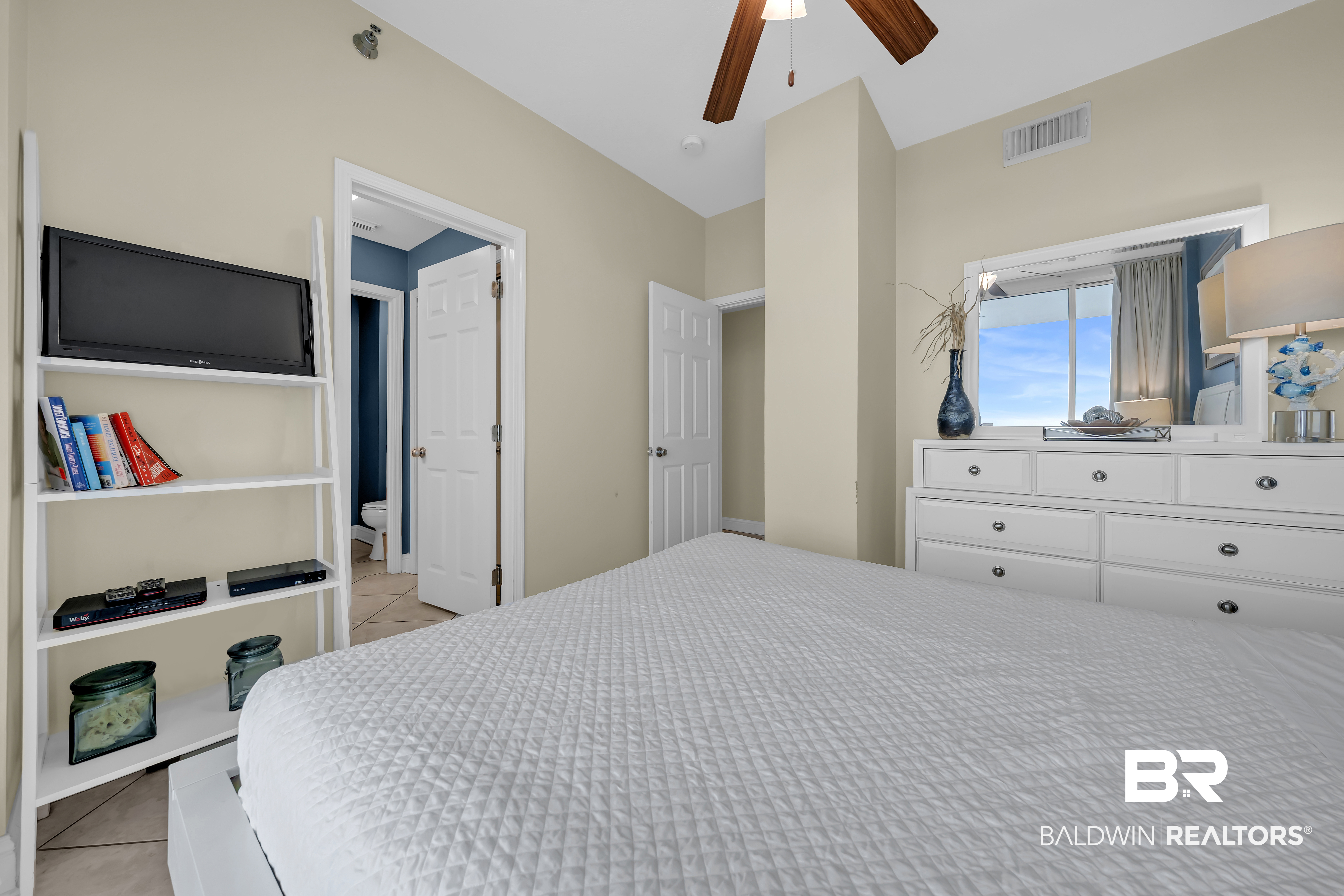 455 E Beach Boulevard UNIT 1201