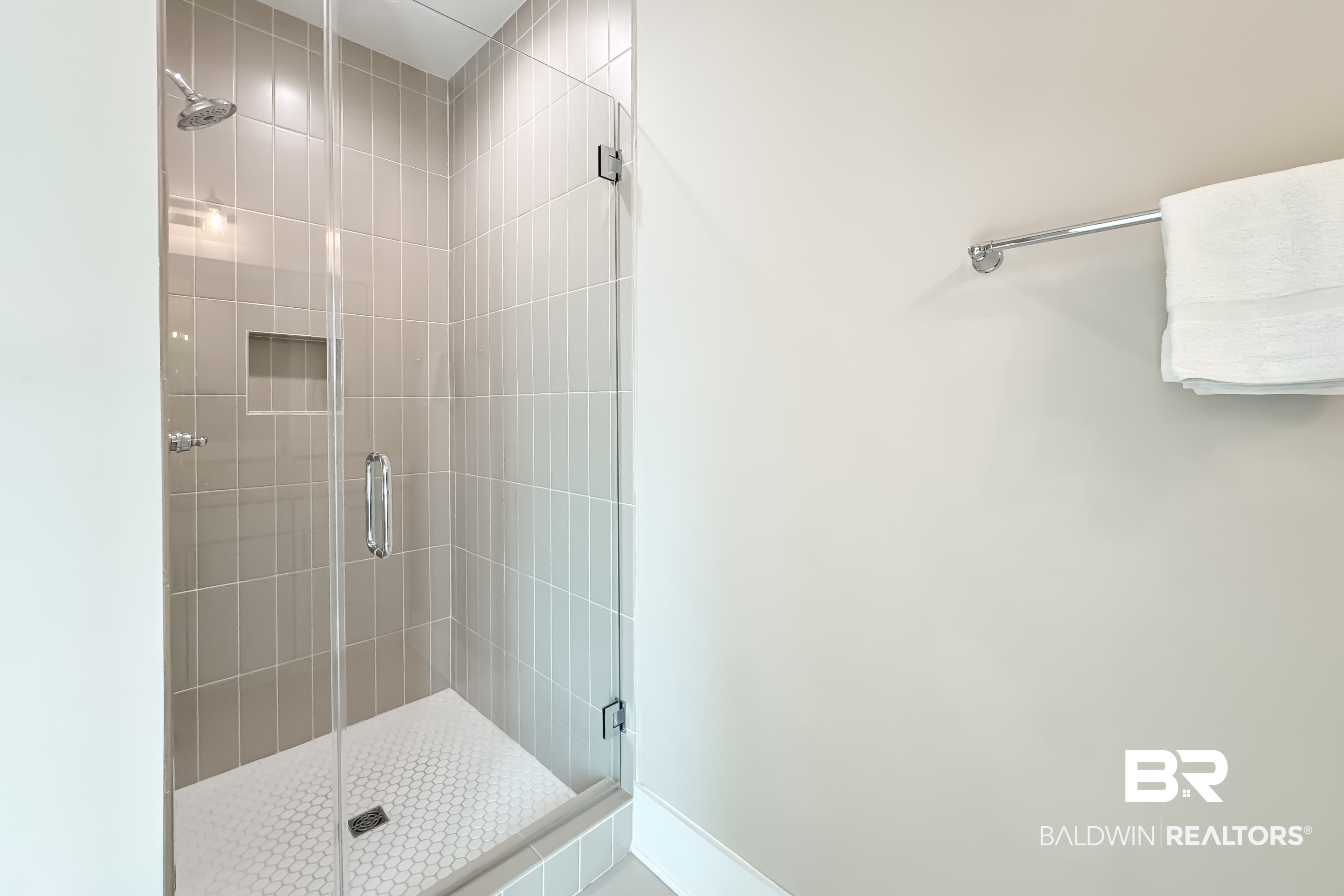951 W Lagoon Avenue UNIT M