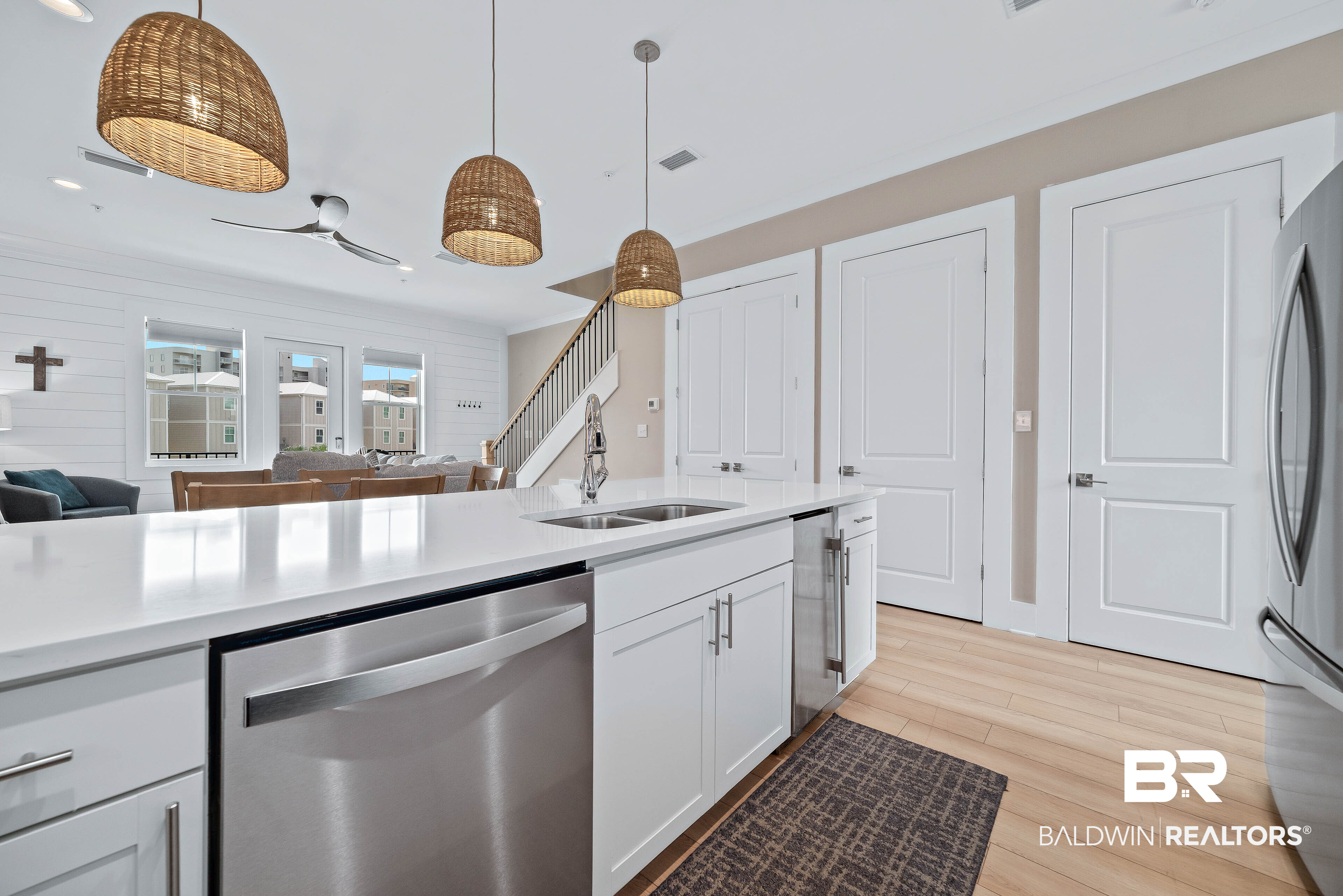 951 W Lagoon Avenue UNIT M