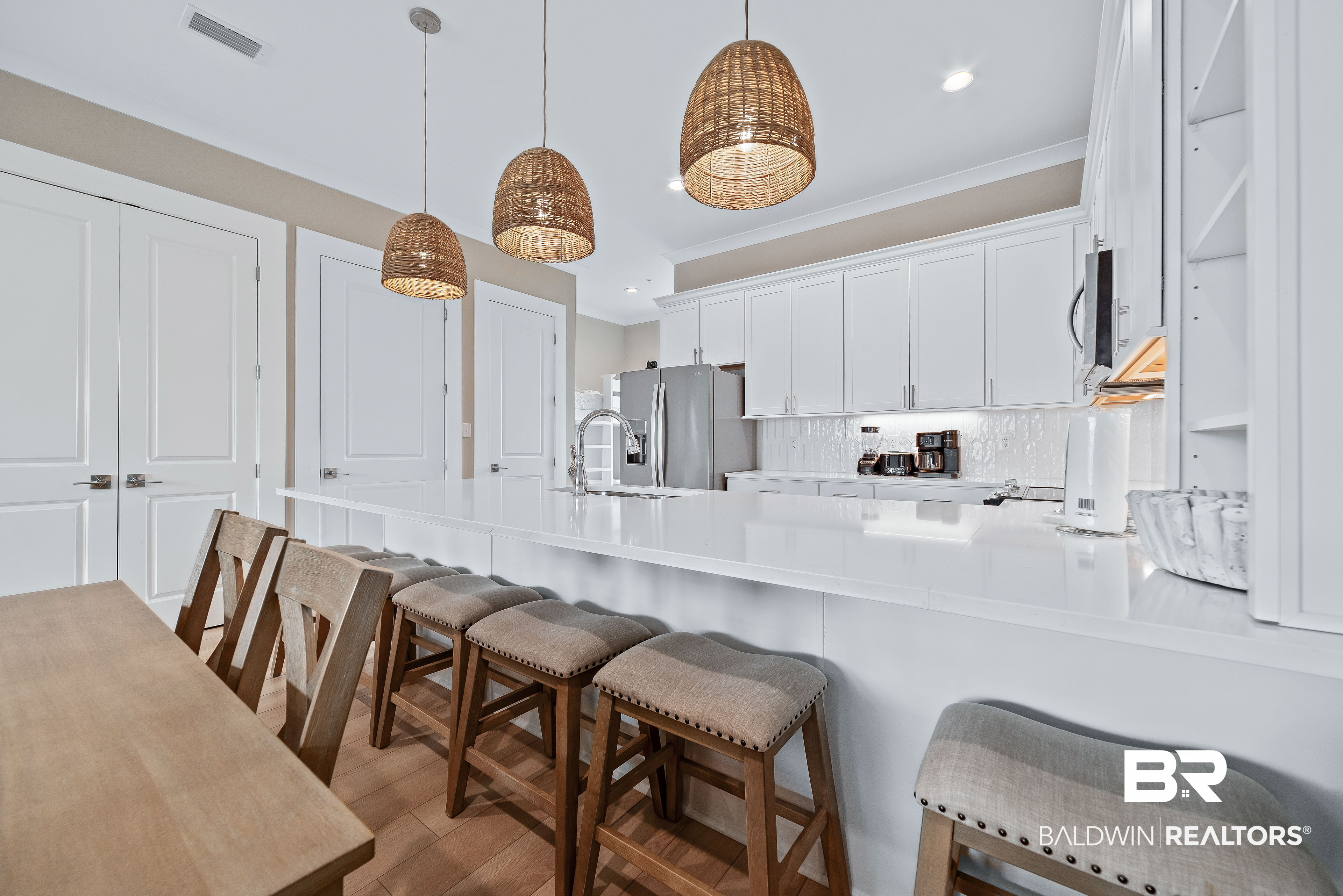 951 W Lagoon Avenue UNIT M