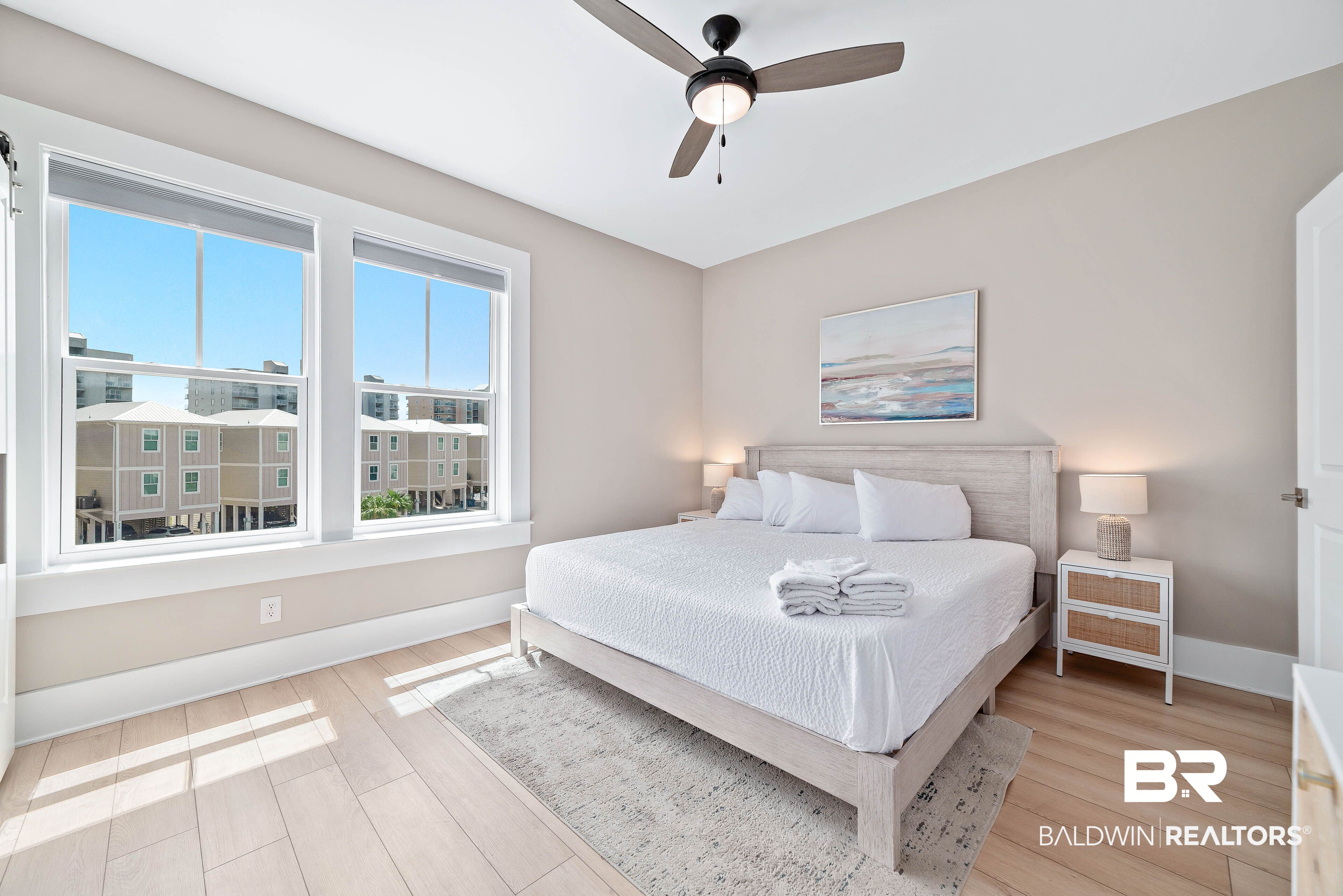 951 W Lagoon Avenue UNIT M