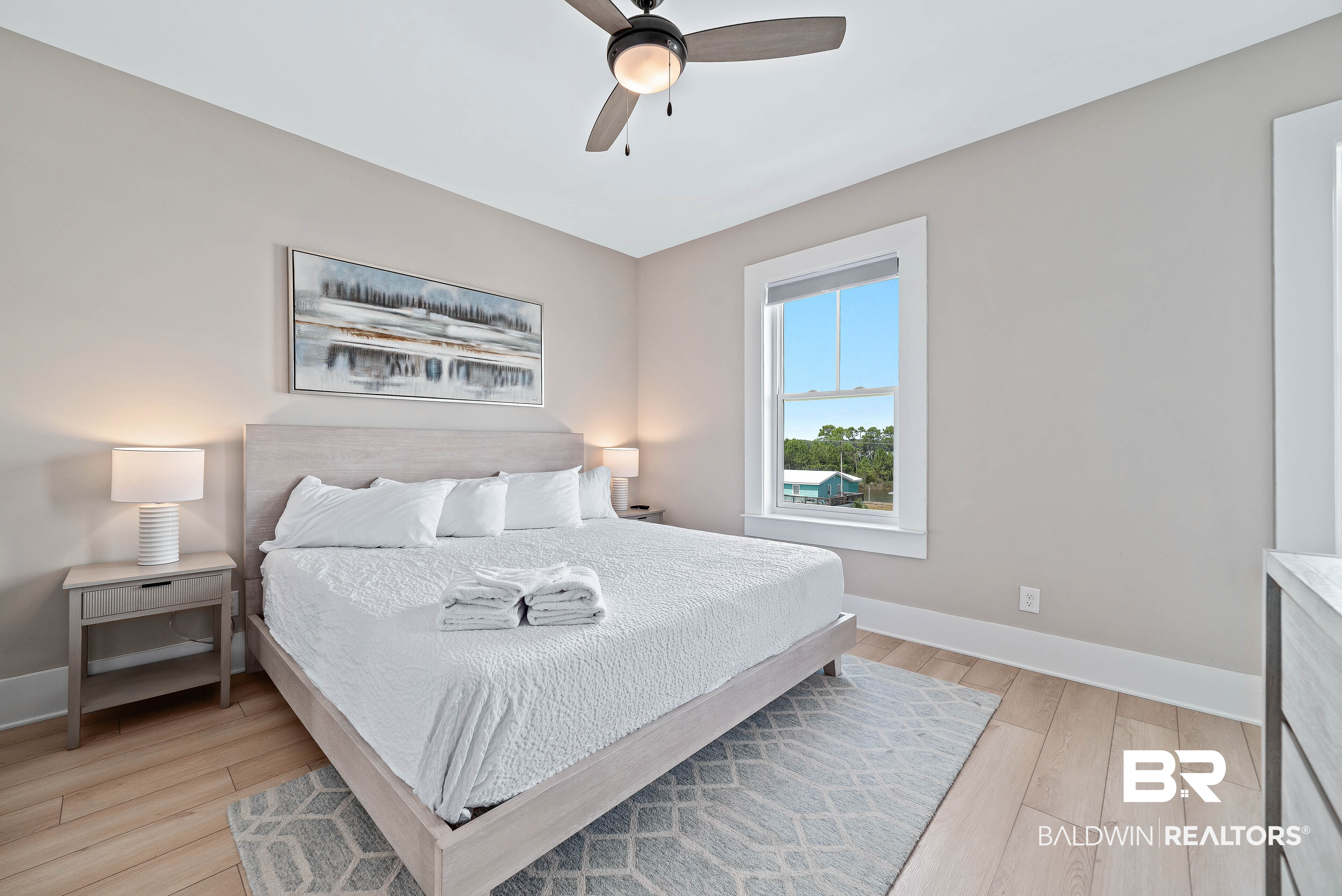 951 W Lagoon Avenue UNIT M