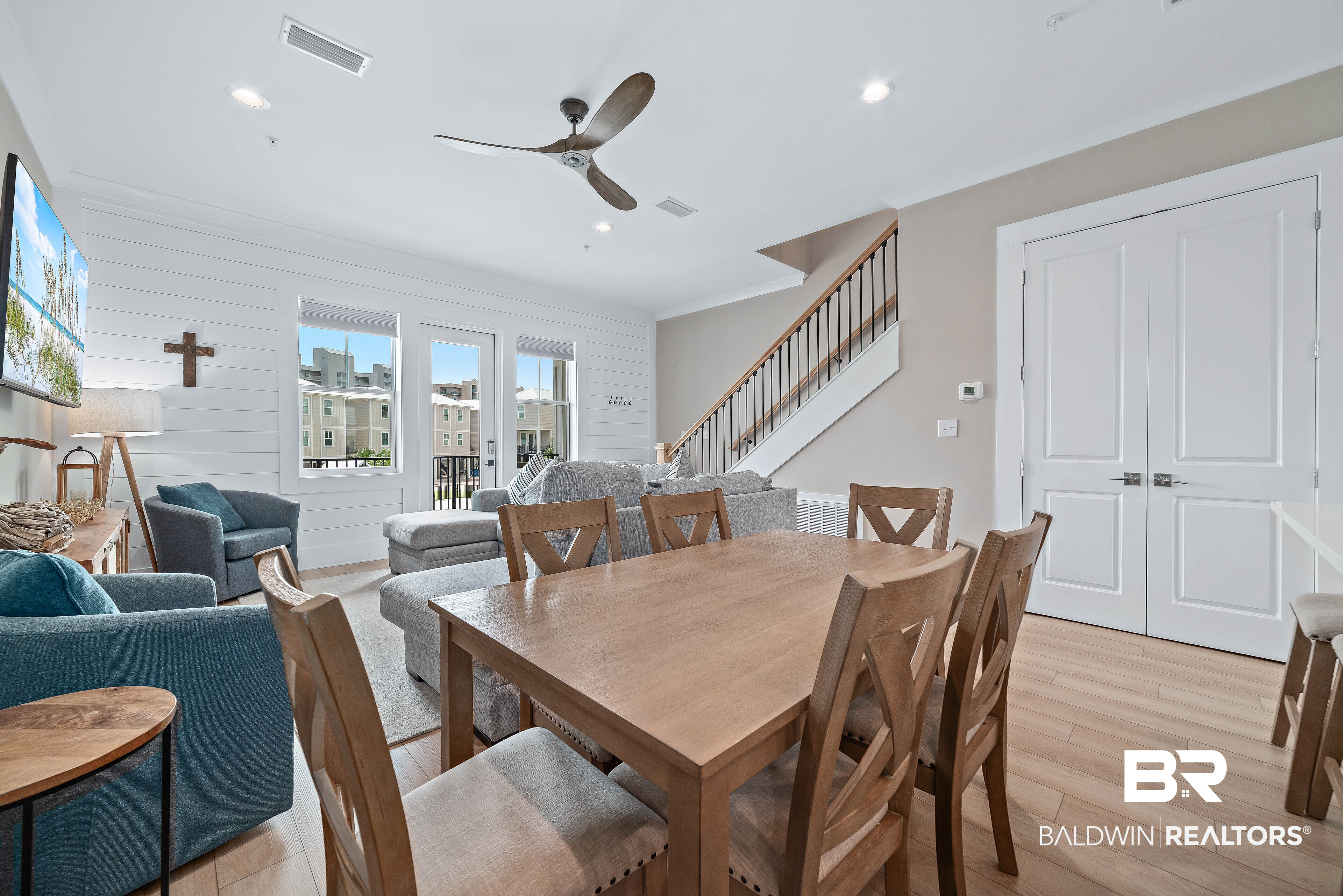 951 W Lagoon Avenue UNIT M