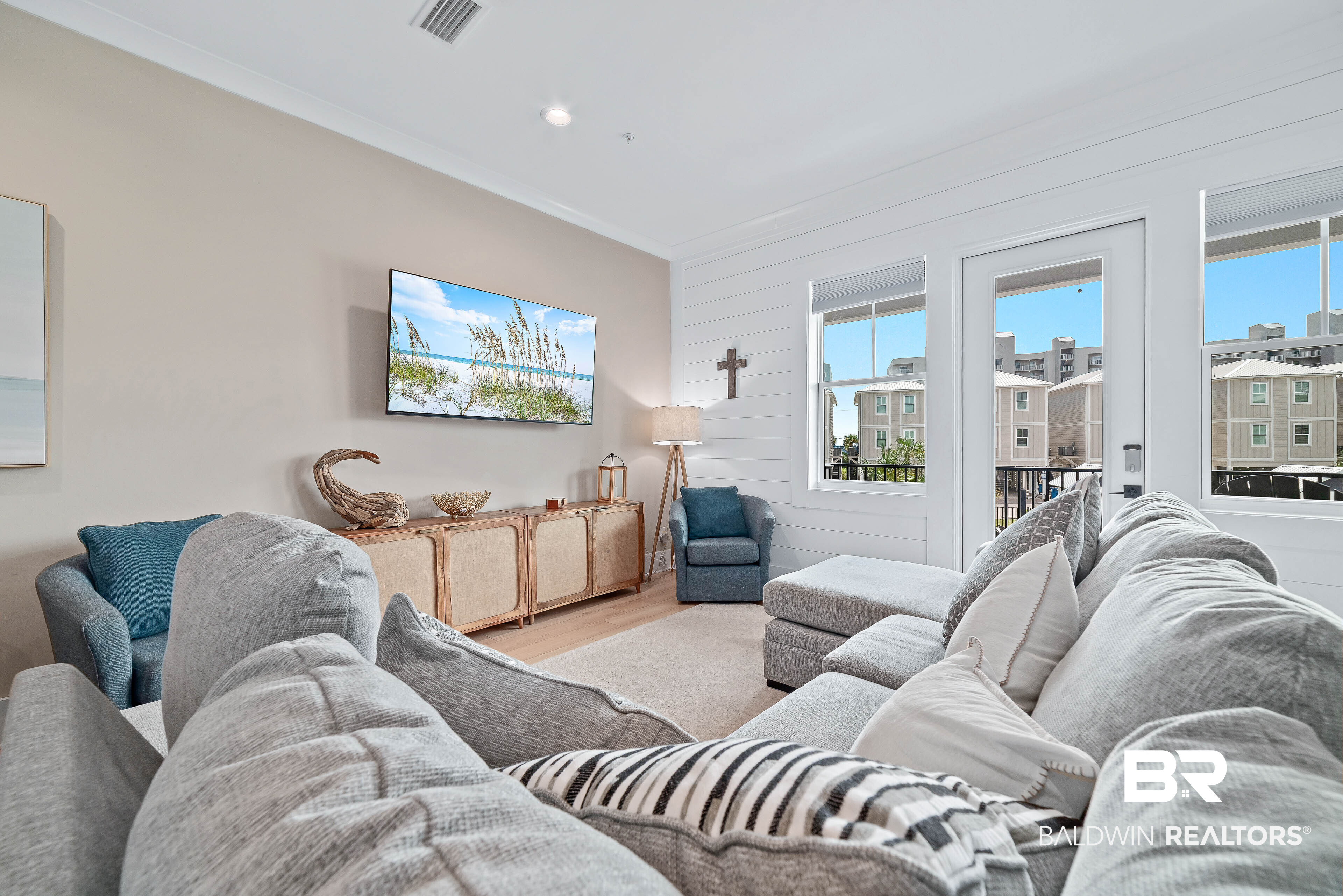 951 W Lagoon Avenue UNIT M