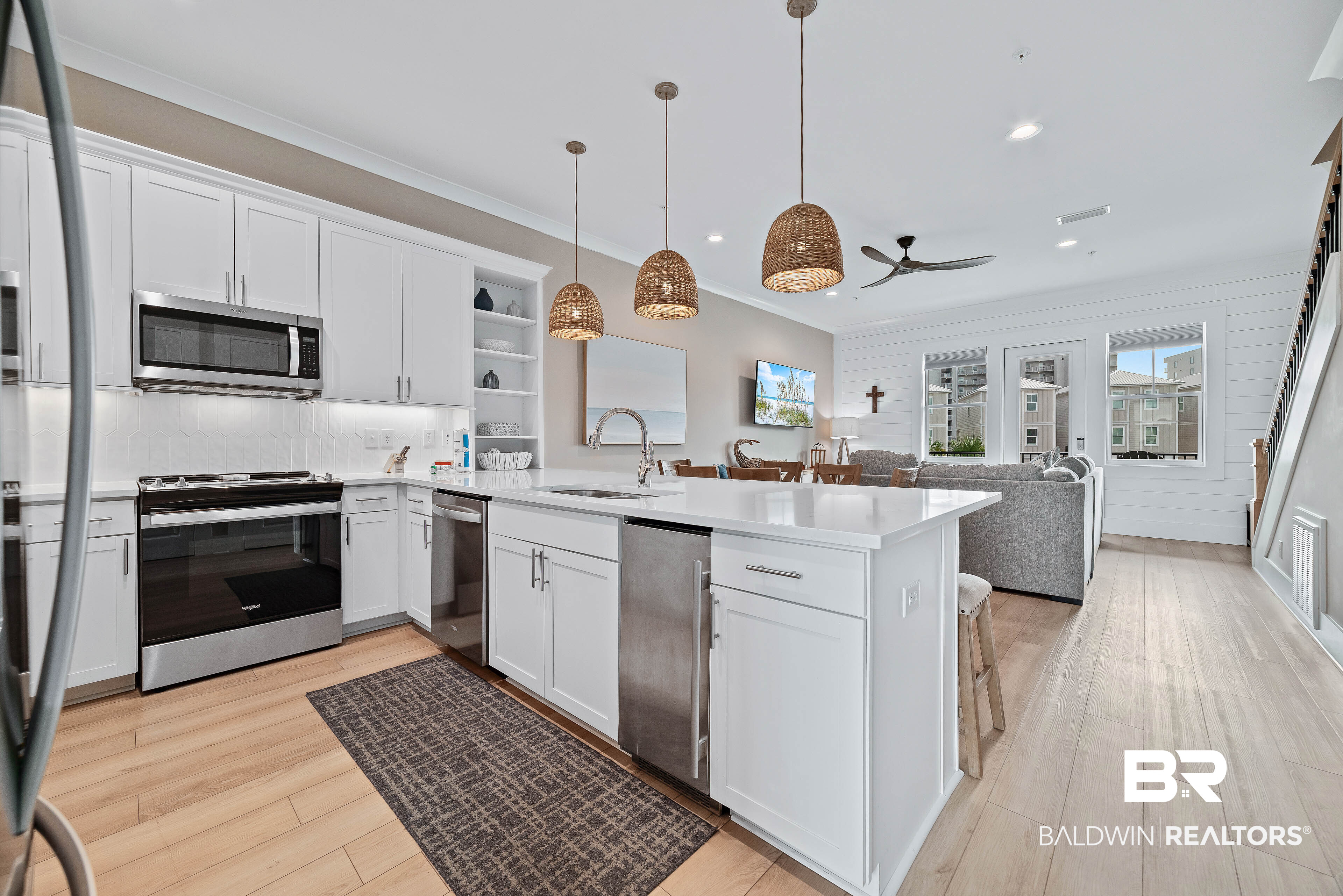 951 W Lagoon Avenue UNIT M