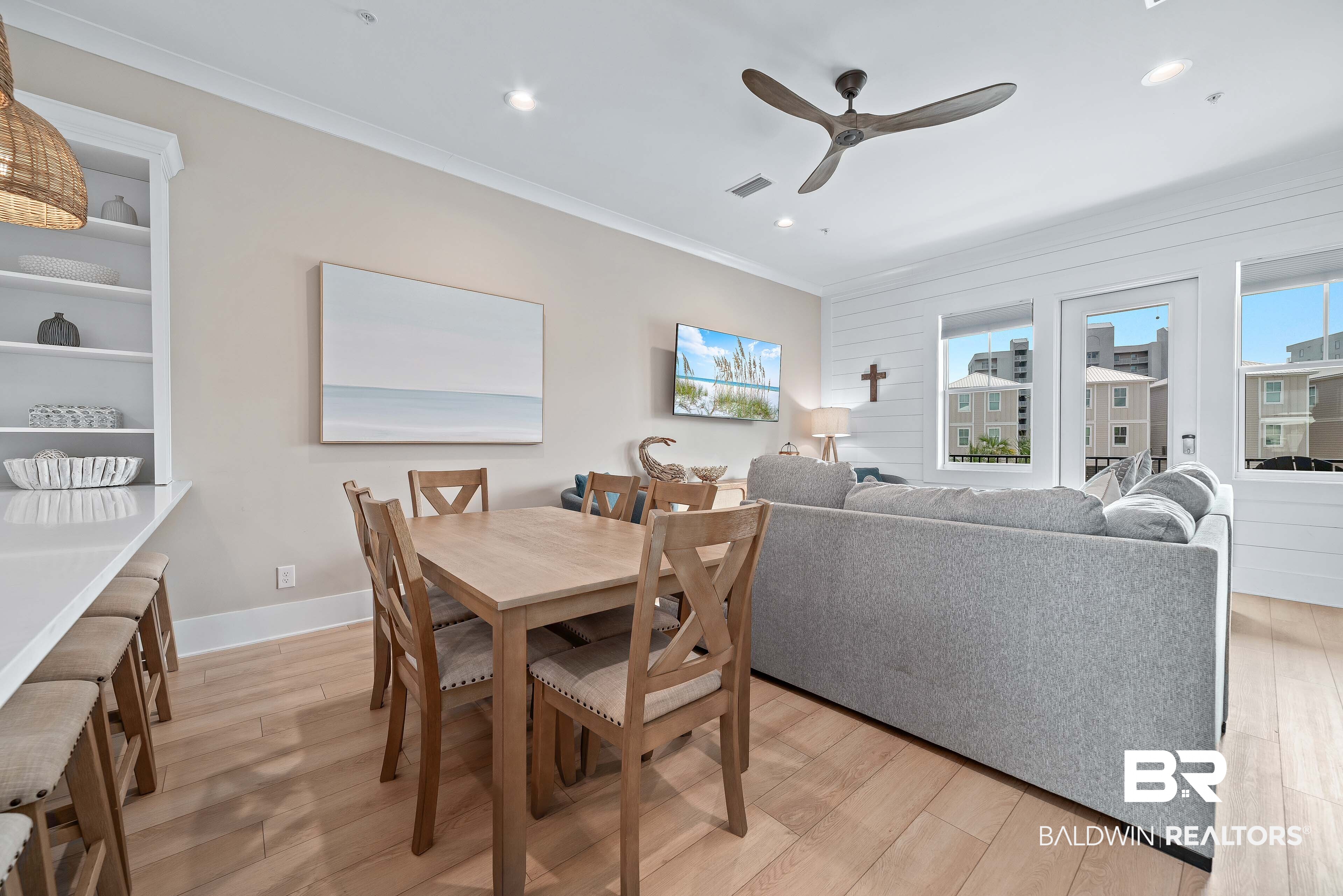951 W Lagoon Avenue UNIT M