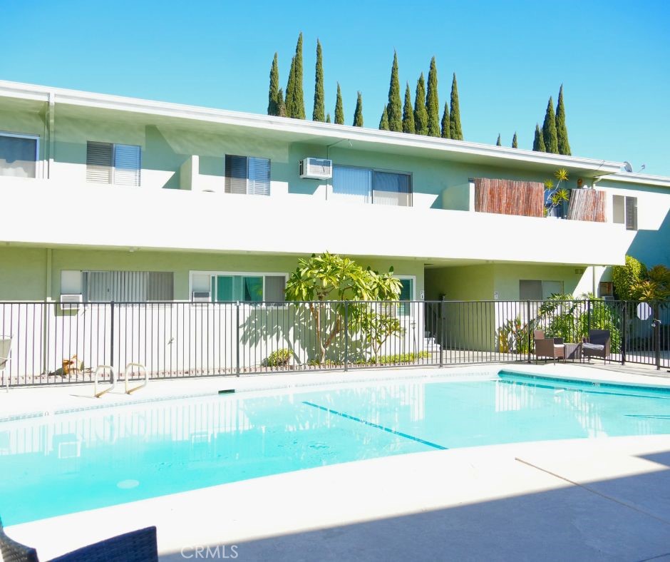 7525 FLORENCE AVE 14