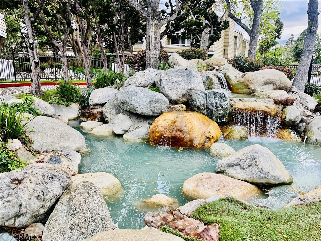 3710 S Bear Street 90