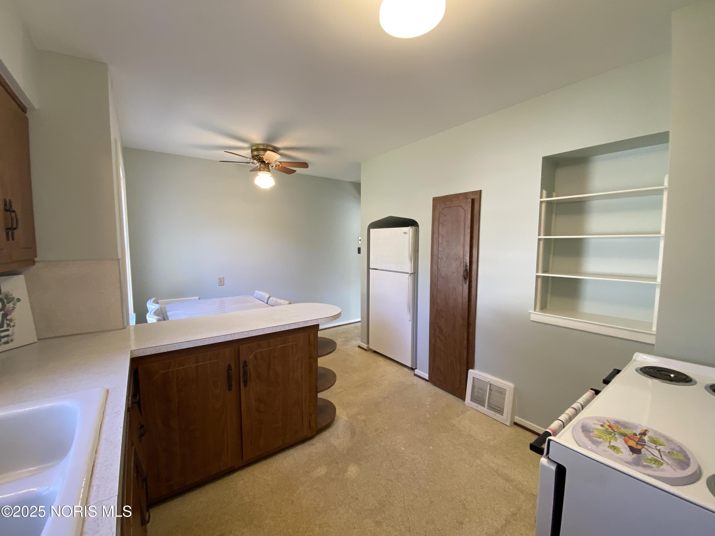 3331 Van Fleet Parkway