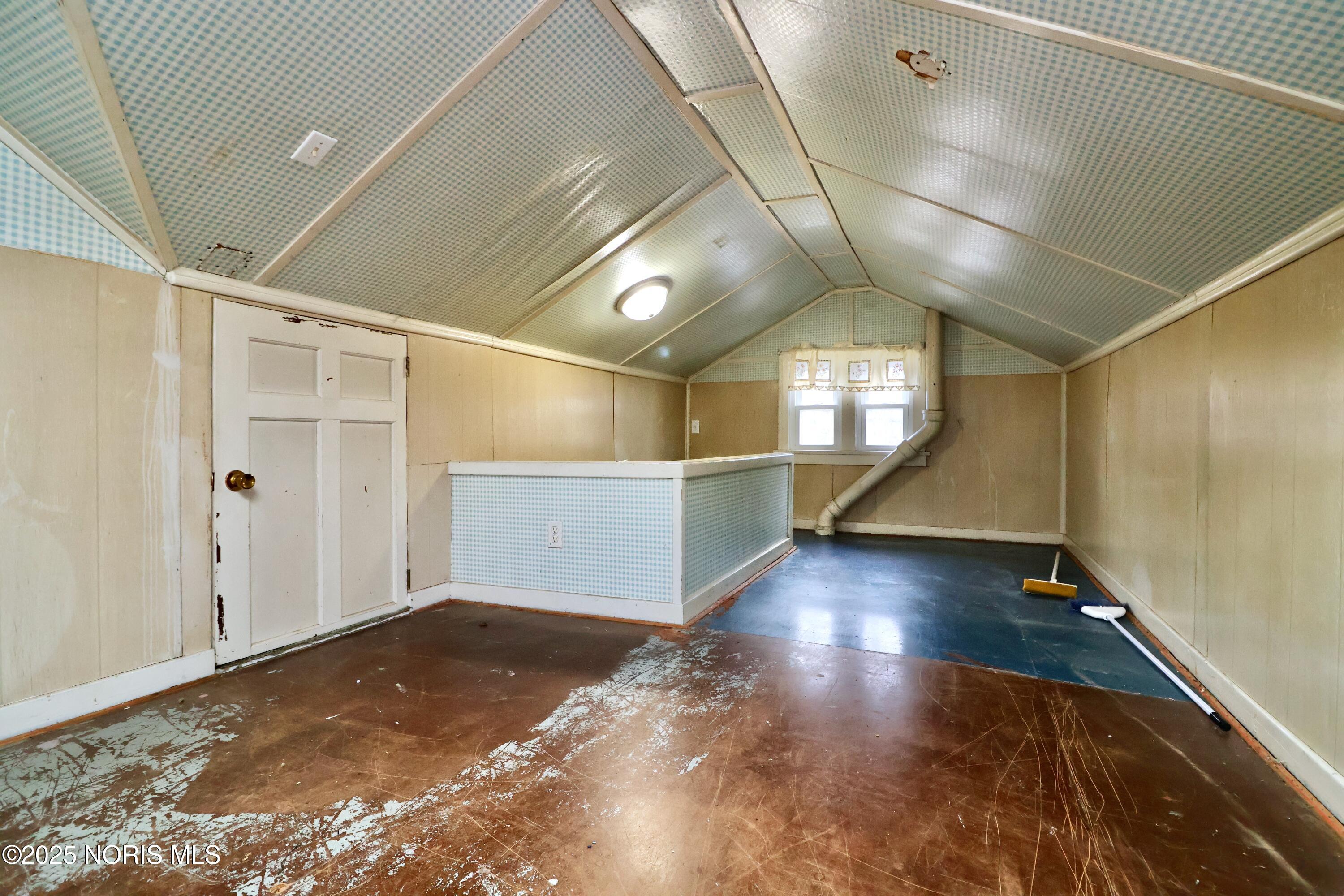 3334 Thelma Drive