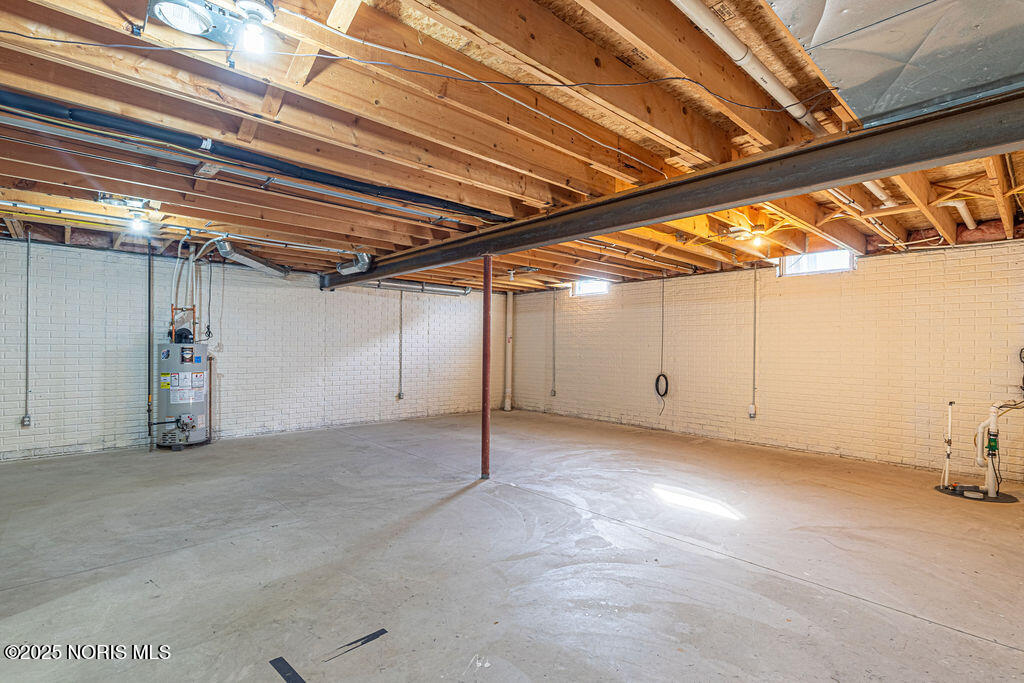 1566 N Redhawk Drive