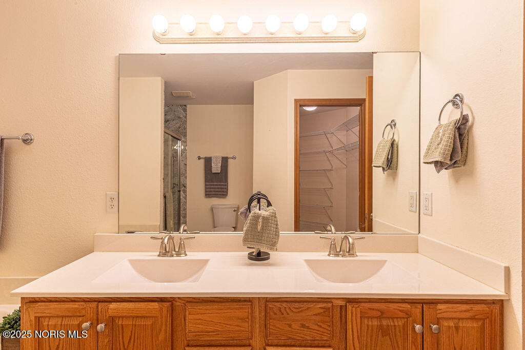 1566 N Redhawk Drive