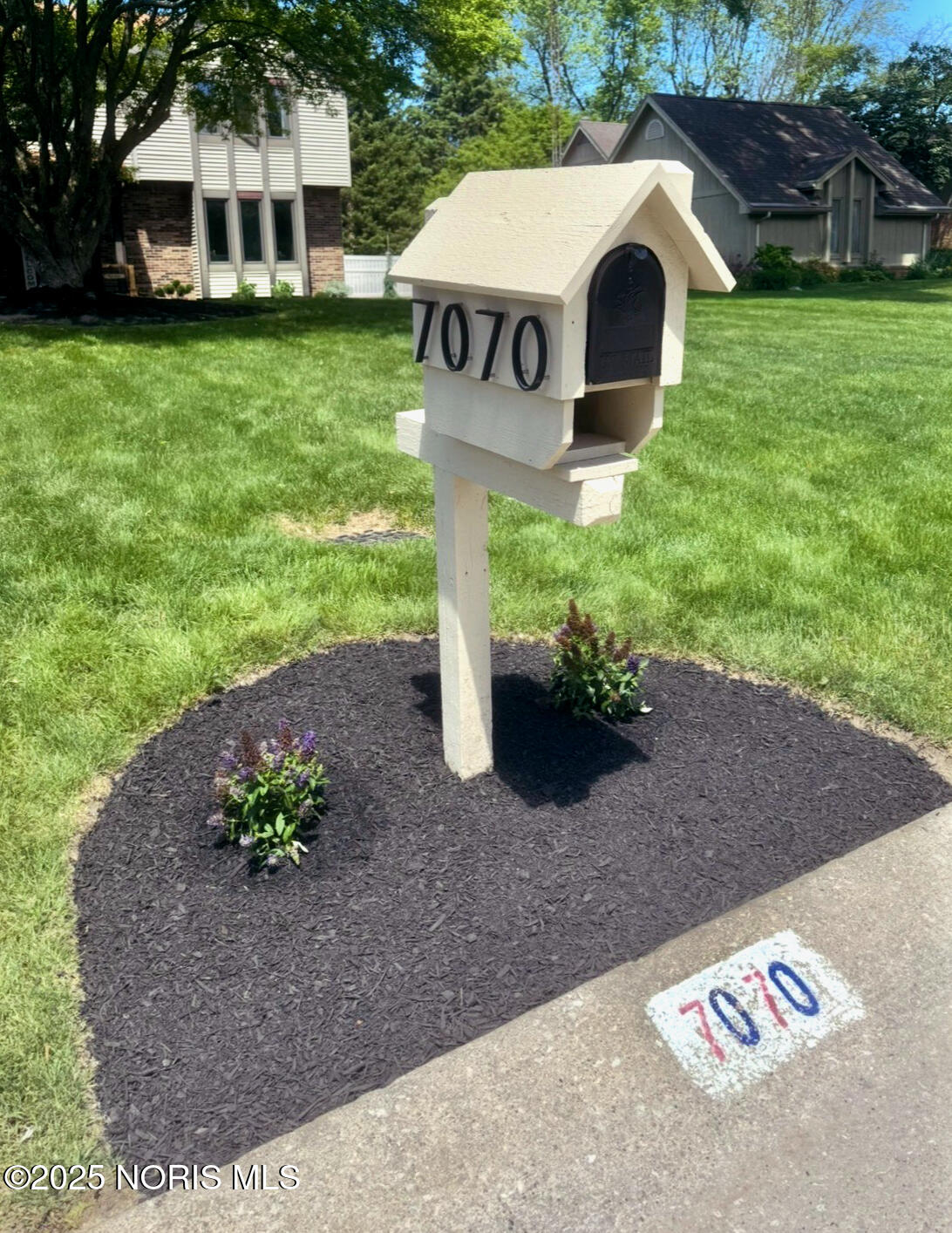 7070 Country Creek Road