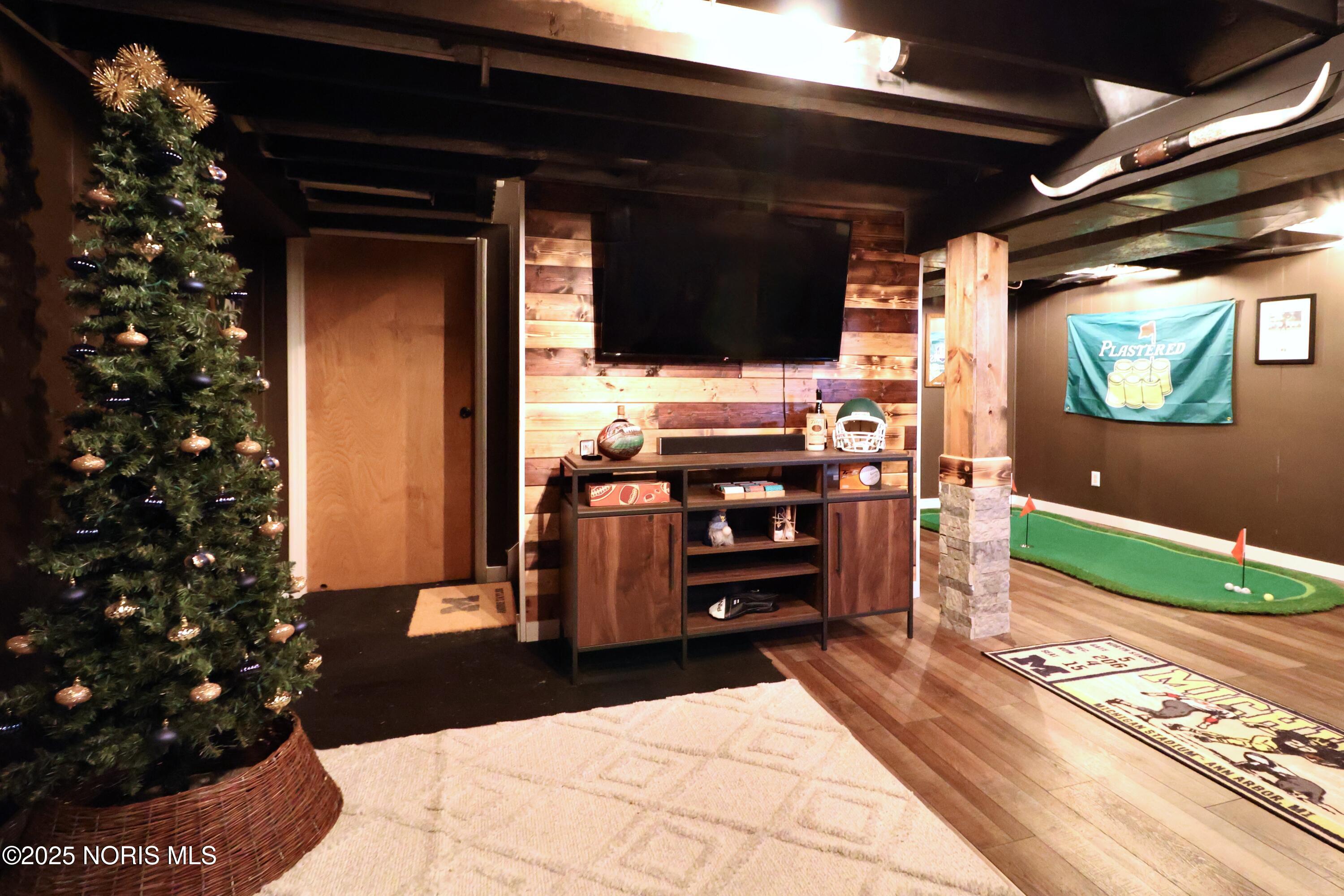 7070 Country Creek Road