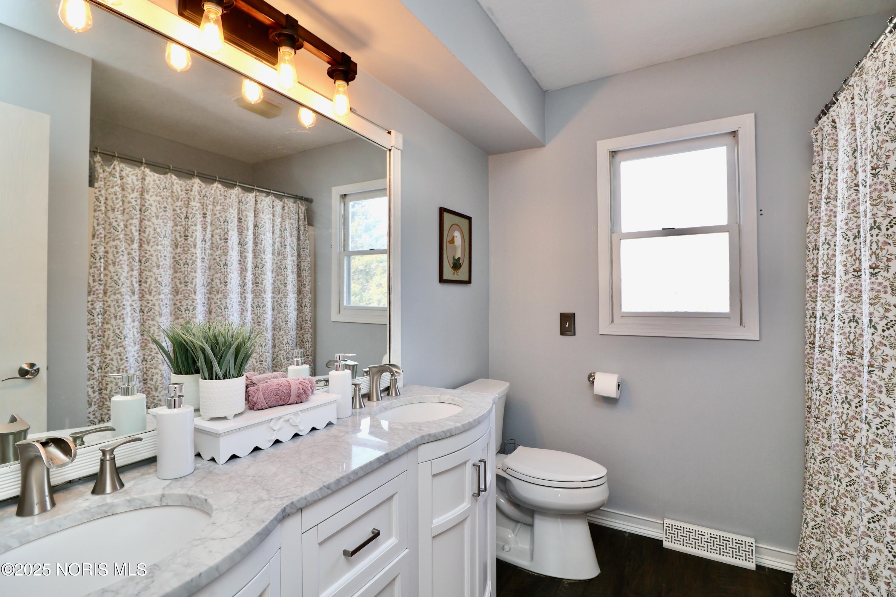 7070 Country Creek Road