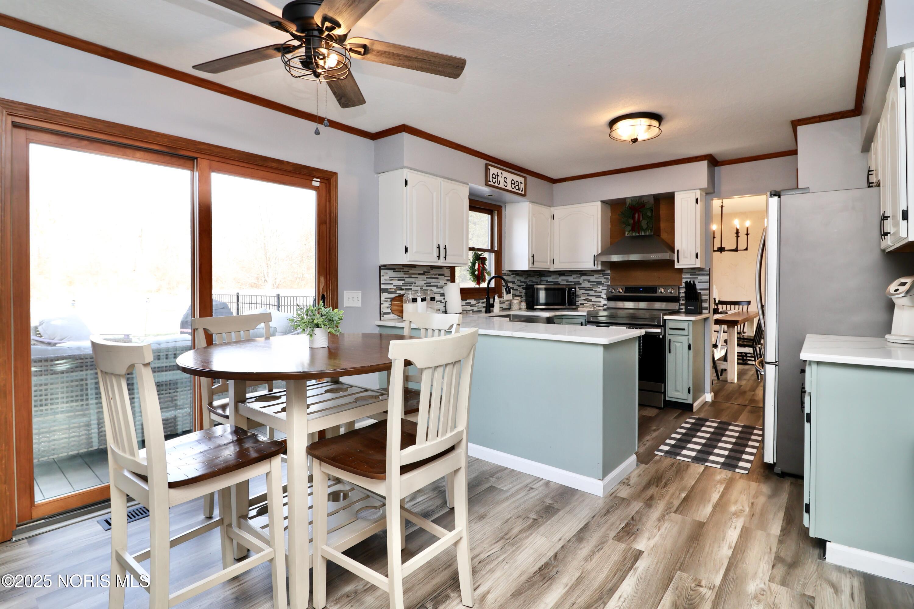 7070 Country Creek Road