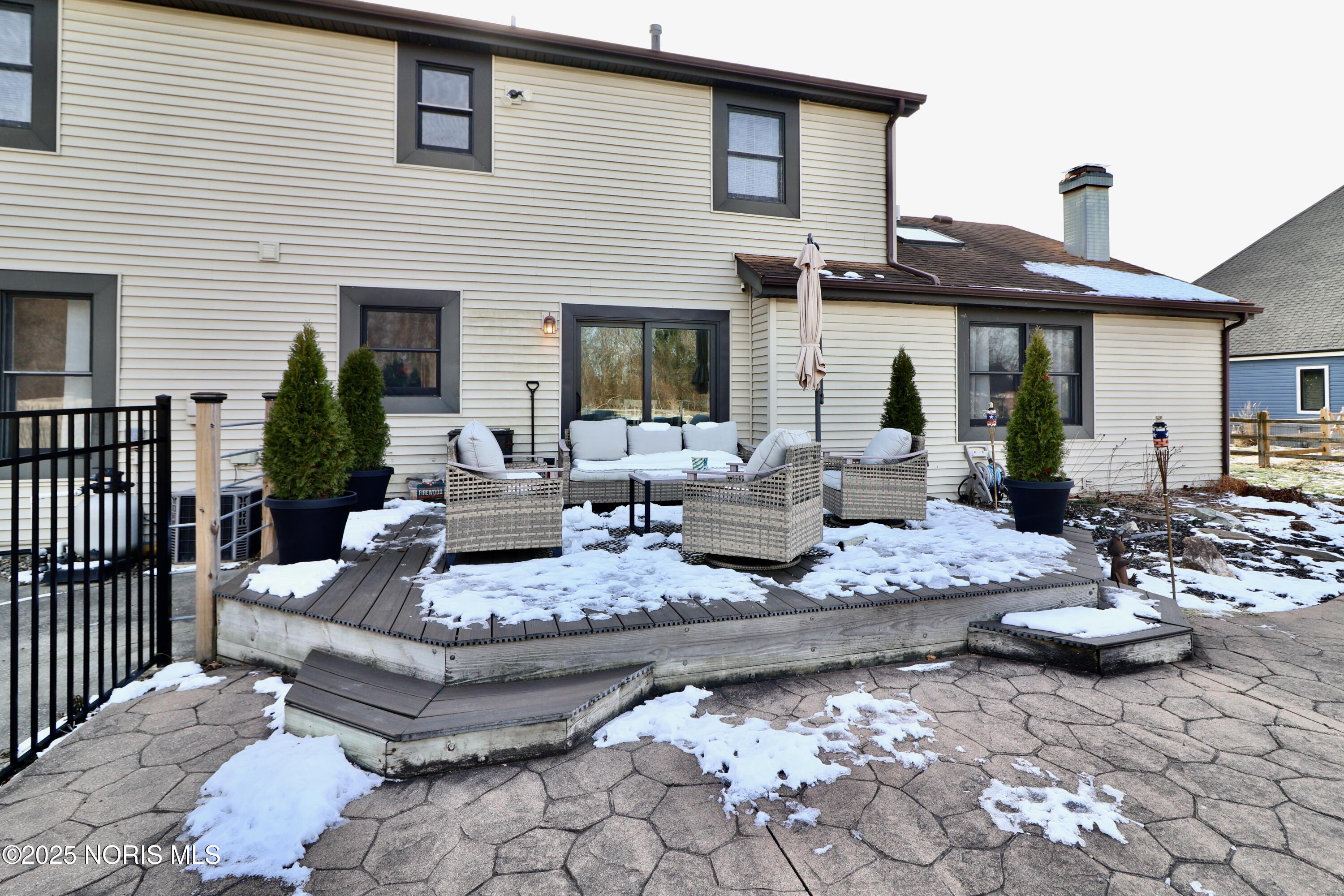 7070 Country Creek Road