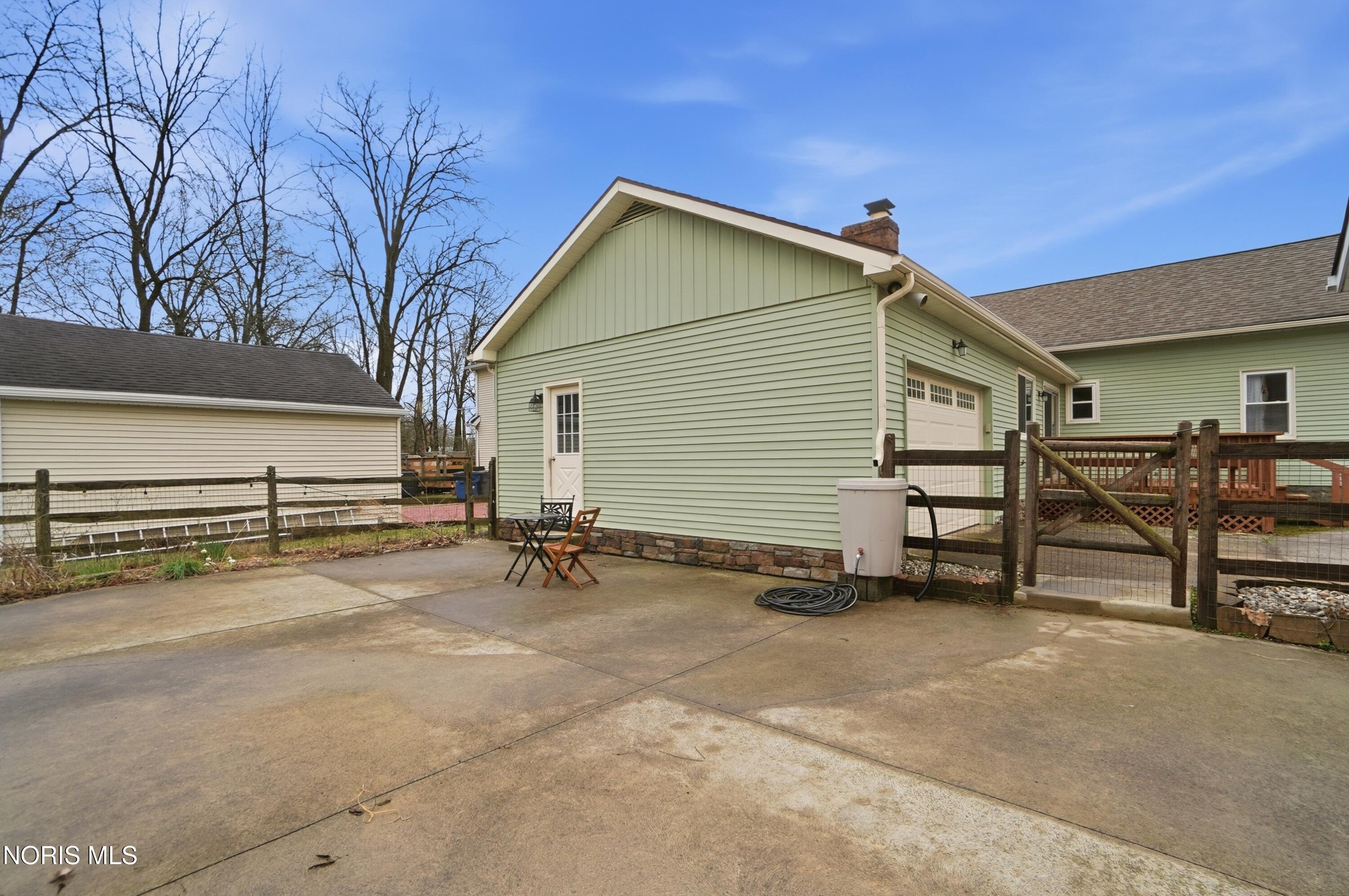 859 Walnut Street