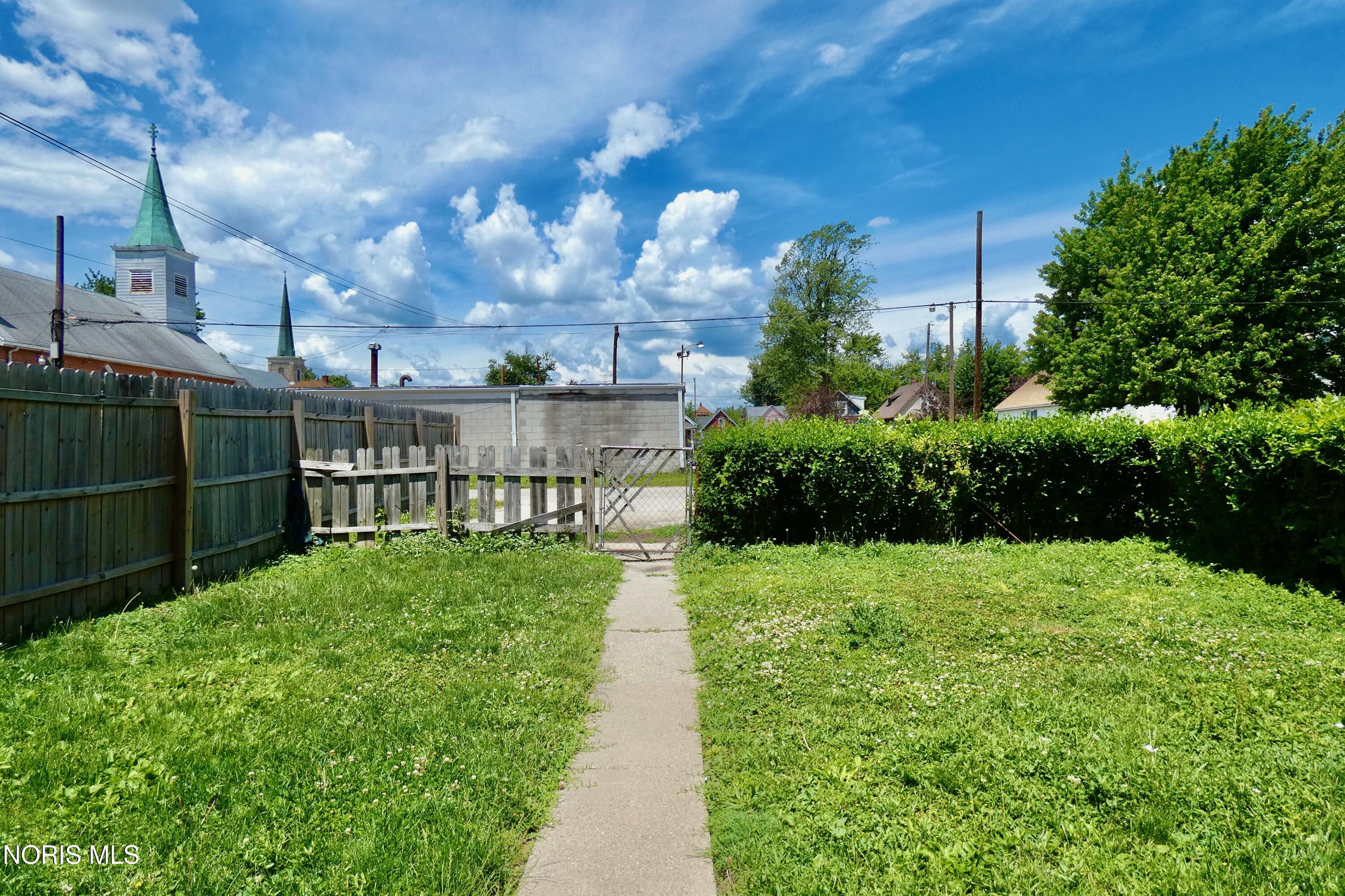 2013 Caledonia Street