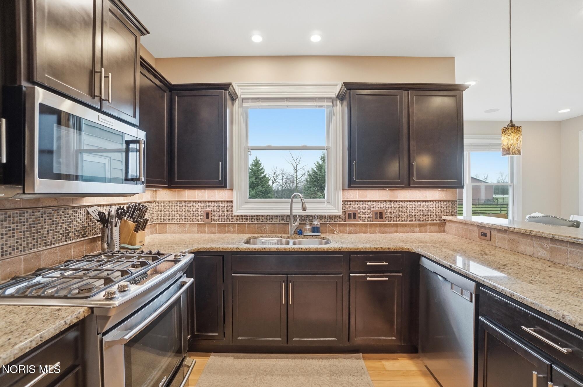 14677 Lake Meadows Drive