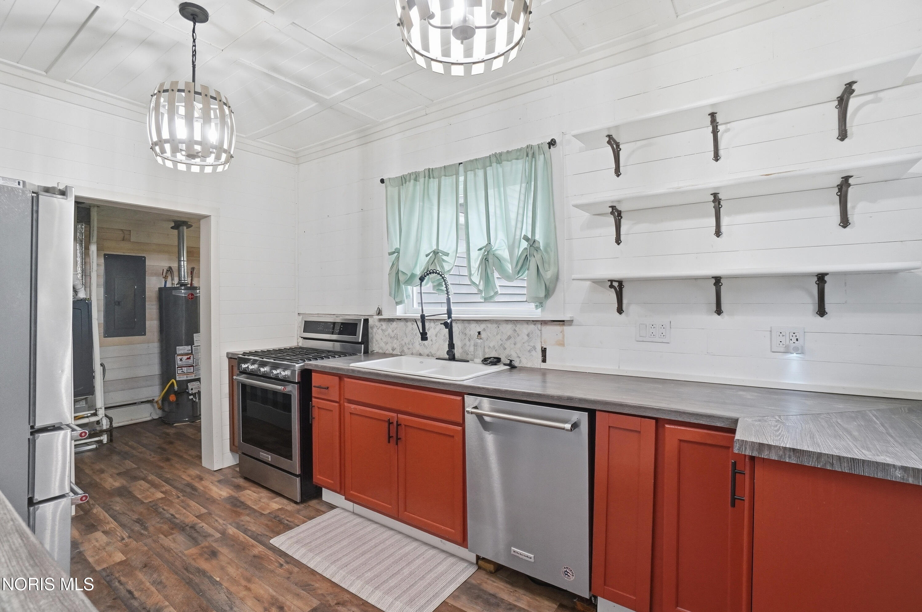 1487 Caldwell Road