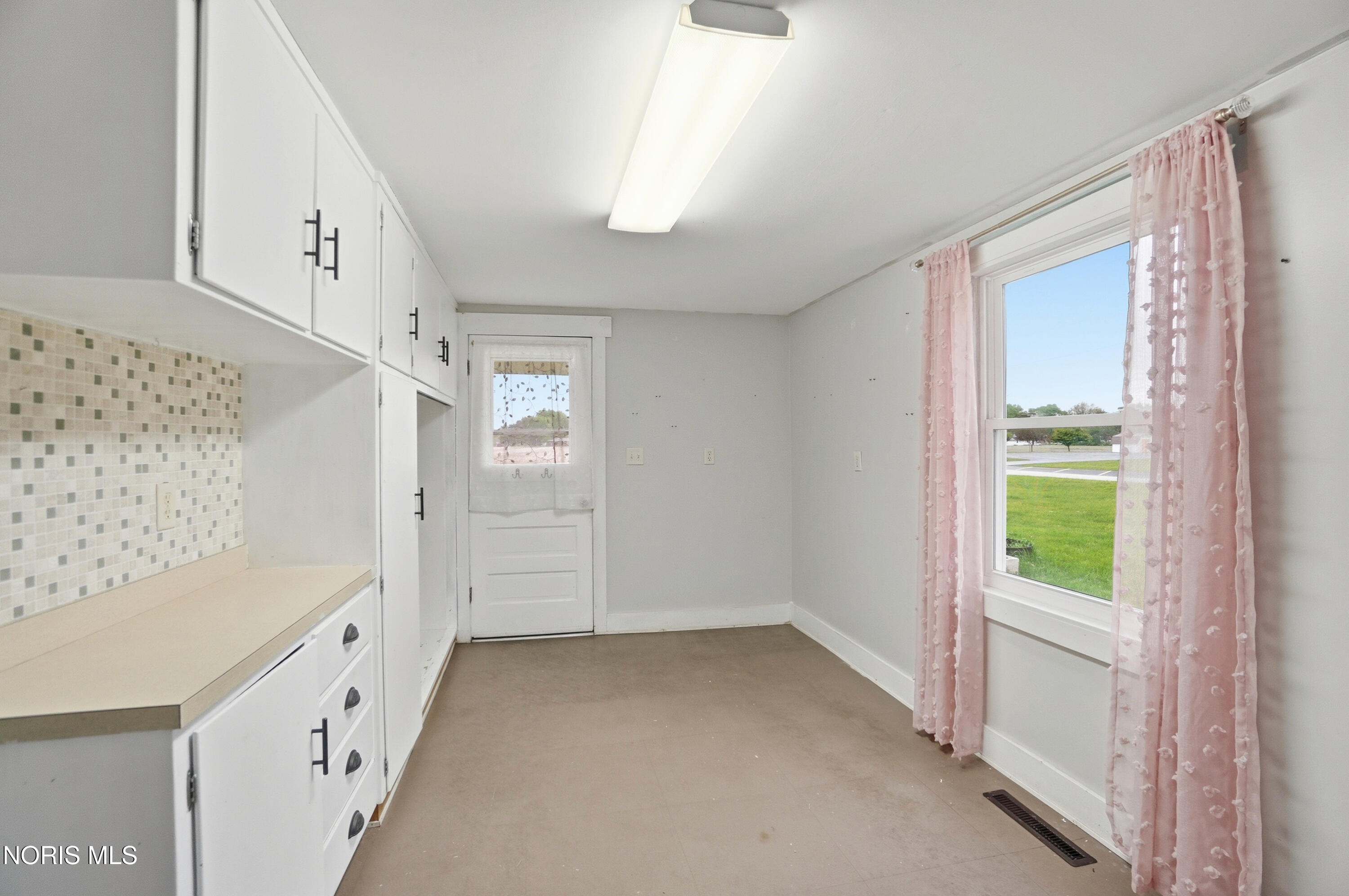 1487 Caldwell Road