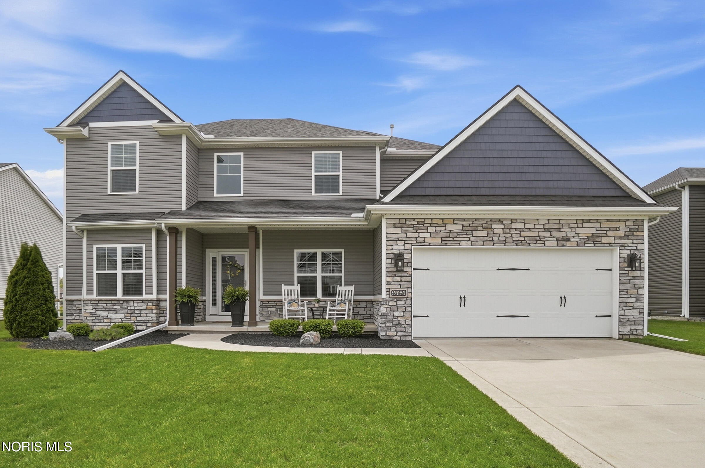 9751 Coopers Hawk Court