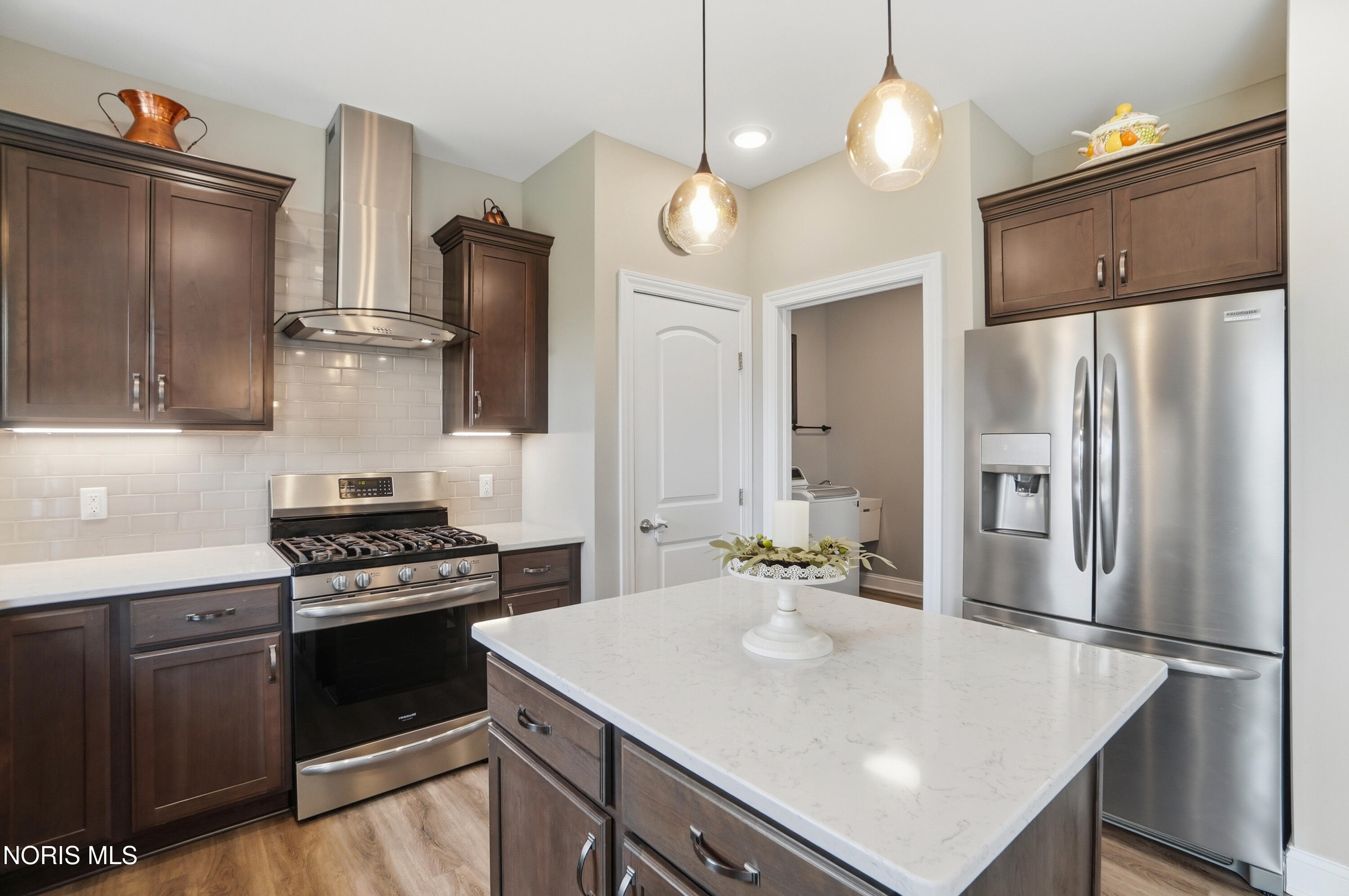 9751 Coopers Hawk Court