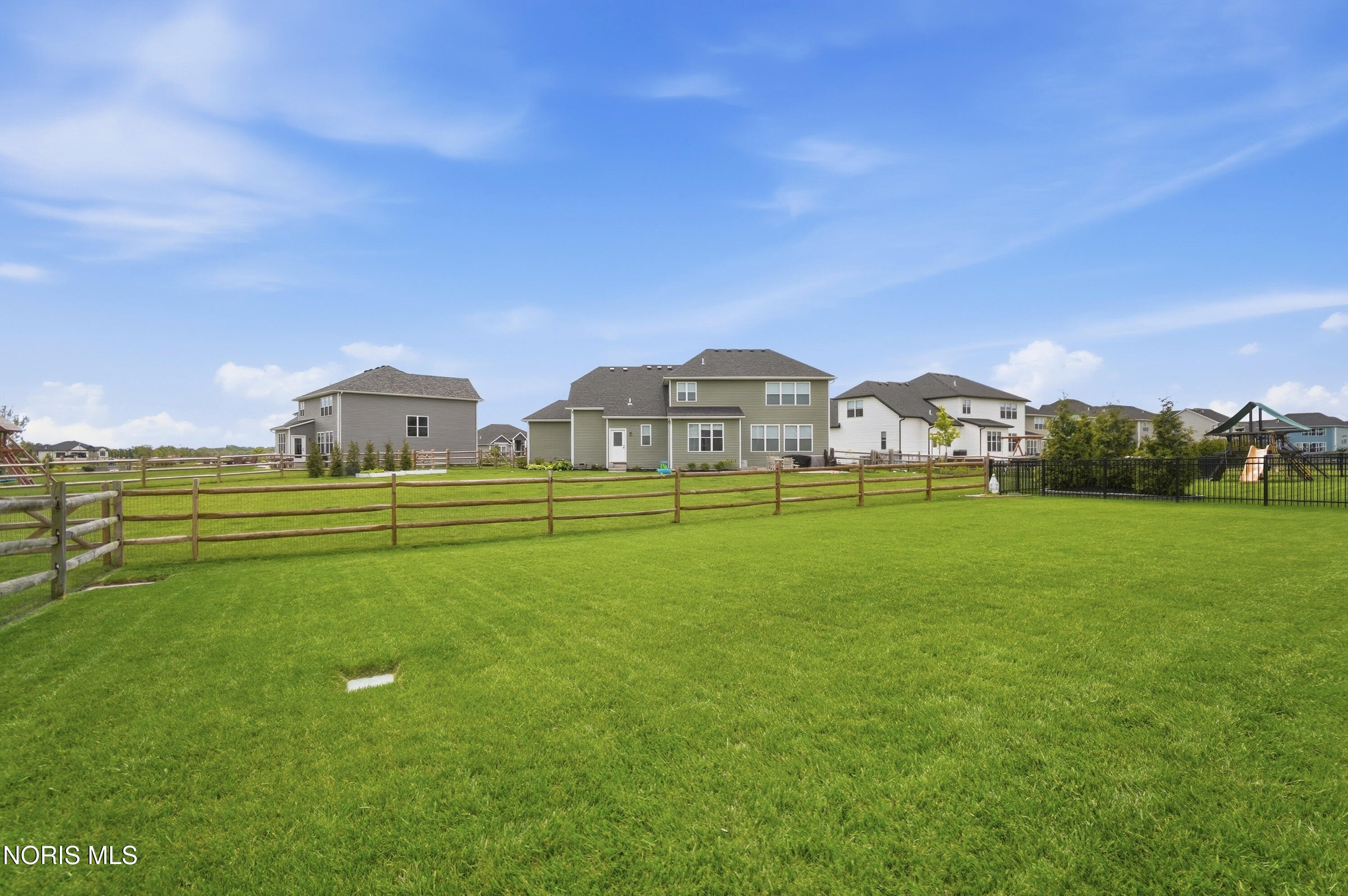 9751 Coopers Hawk Court