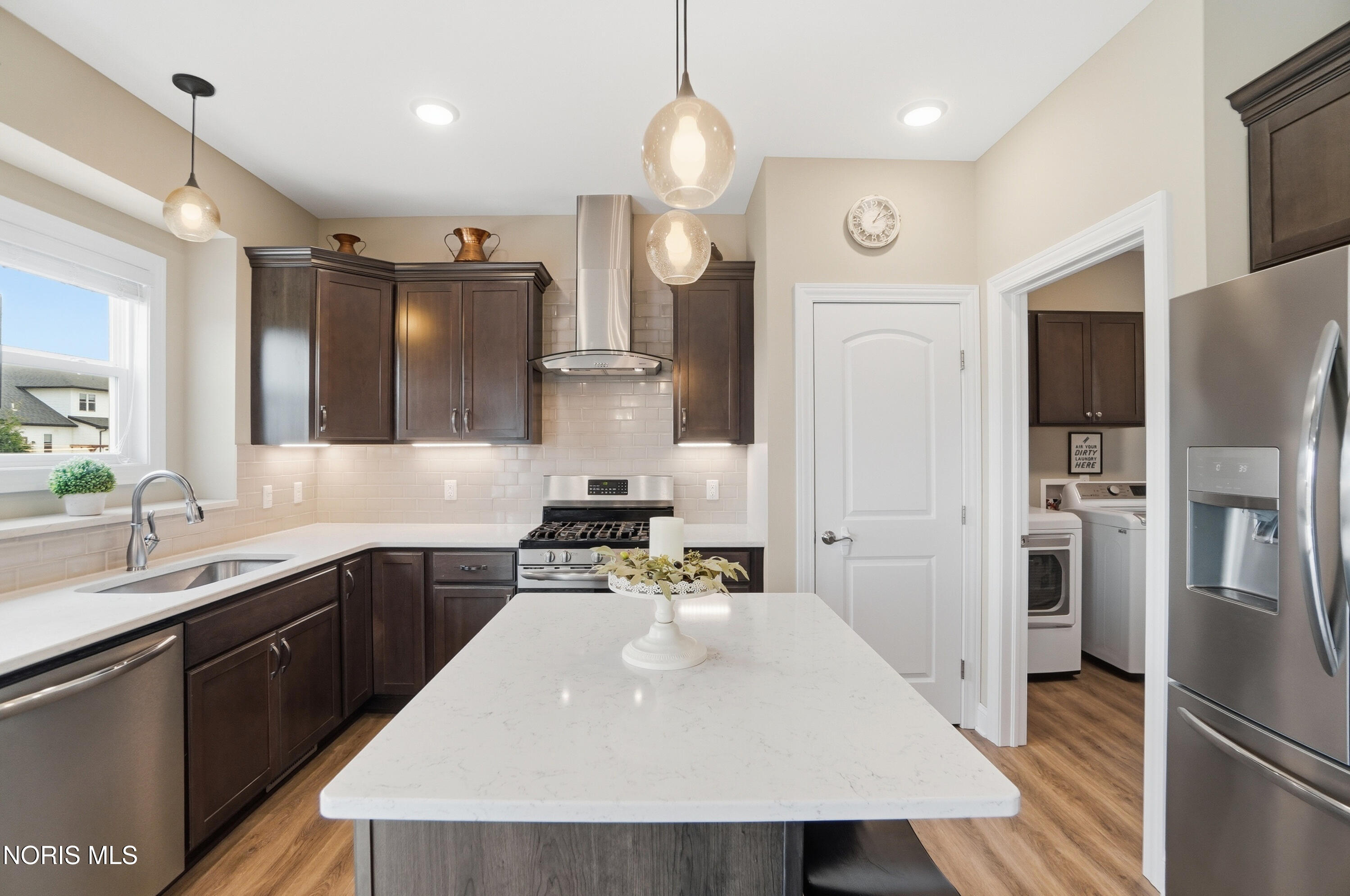 9751 Coopers Hawk Court