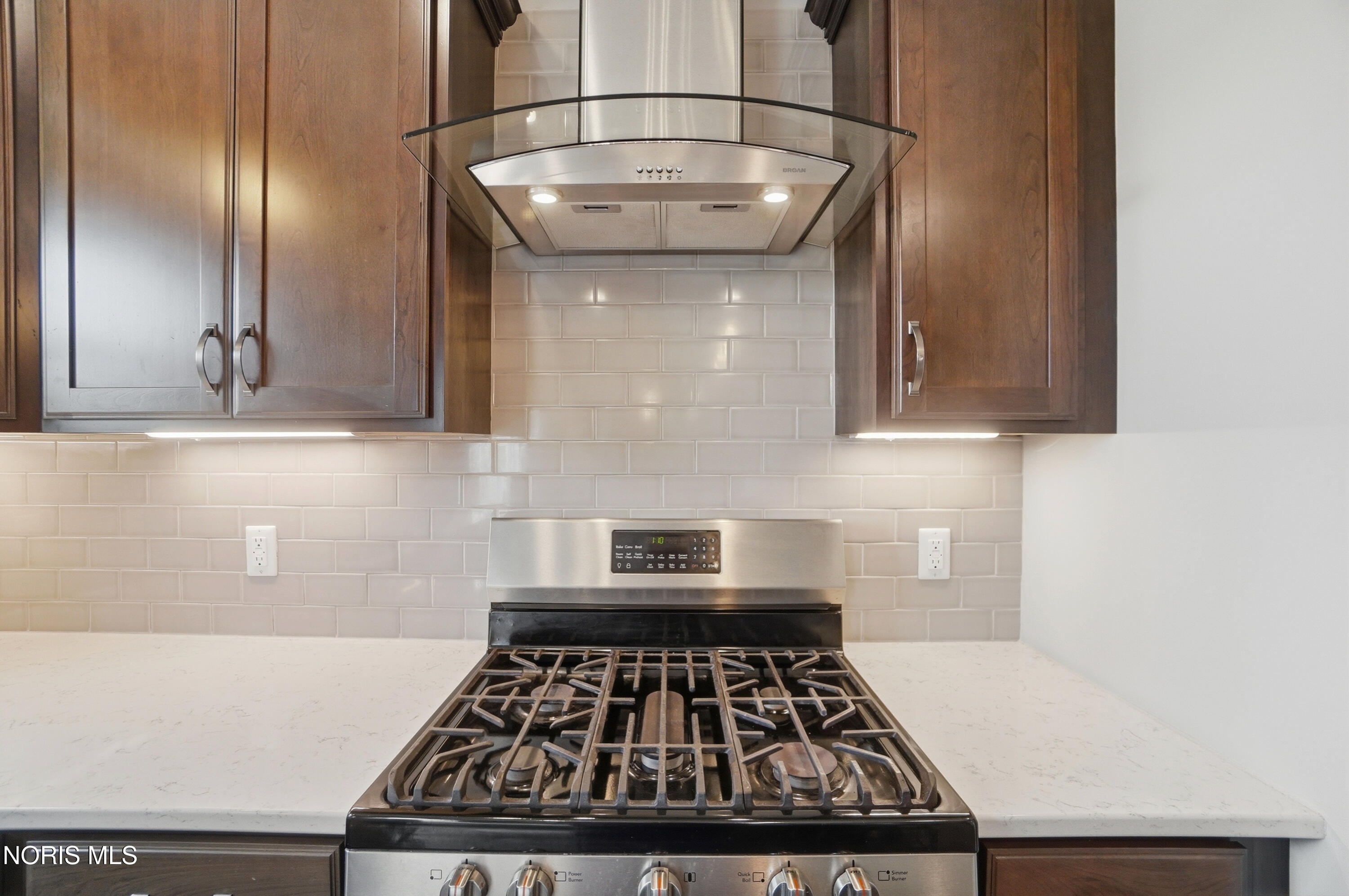 9751 Coopers Hawk Court