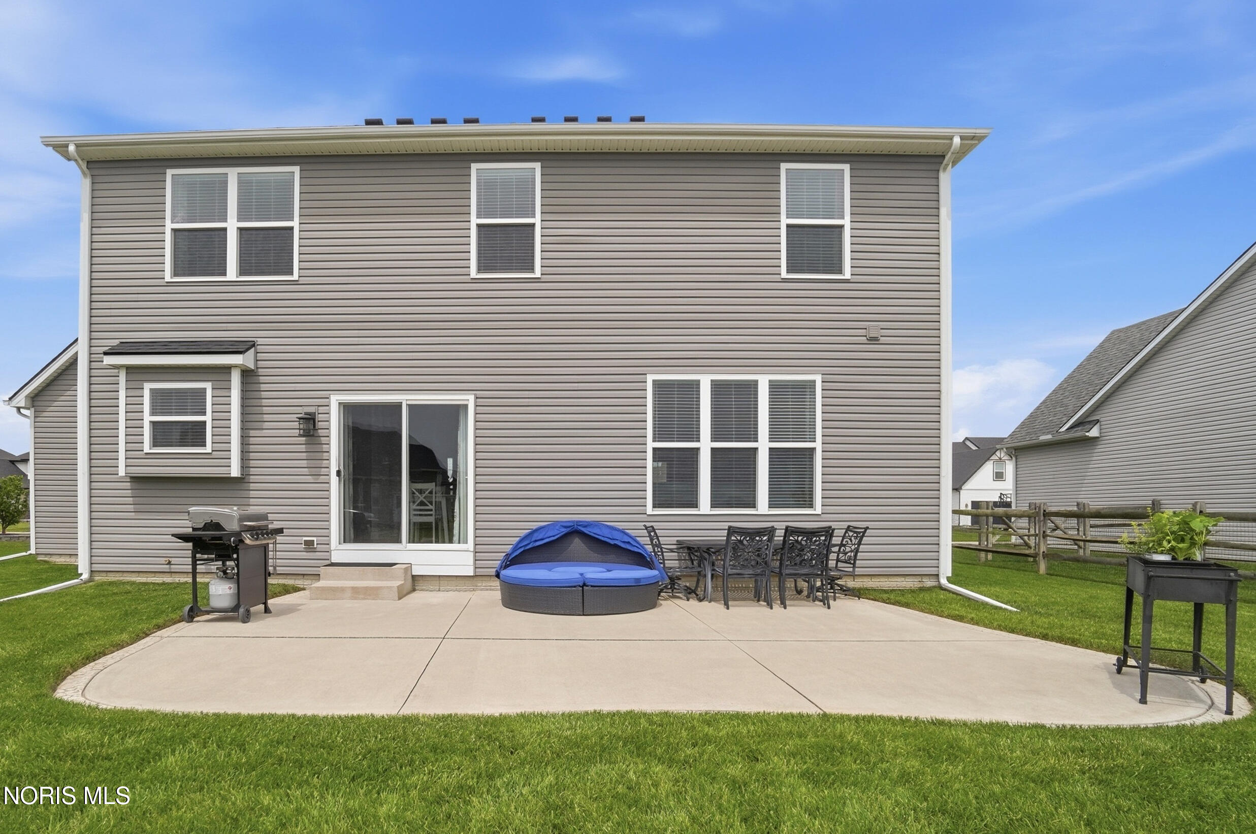9751 Coopers Hawk Court