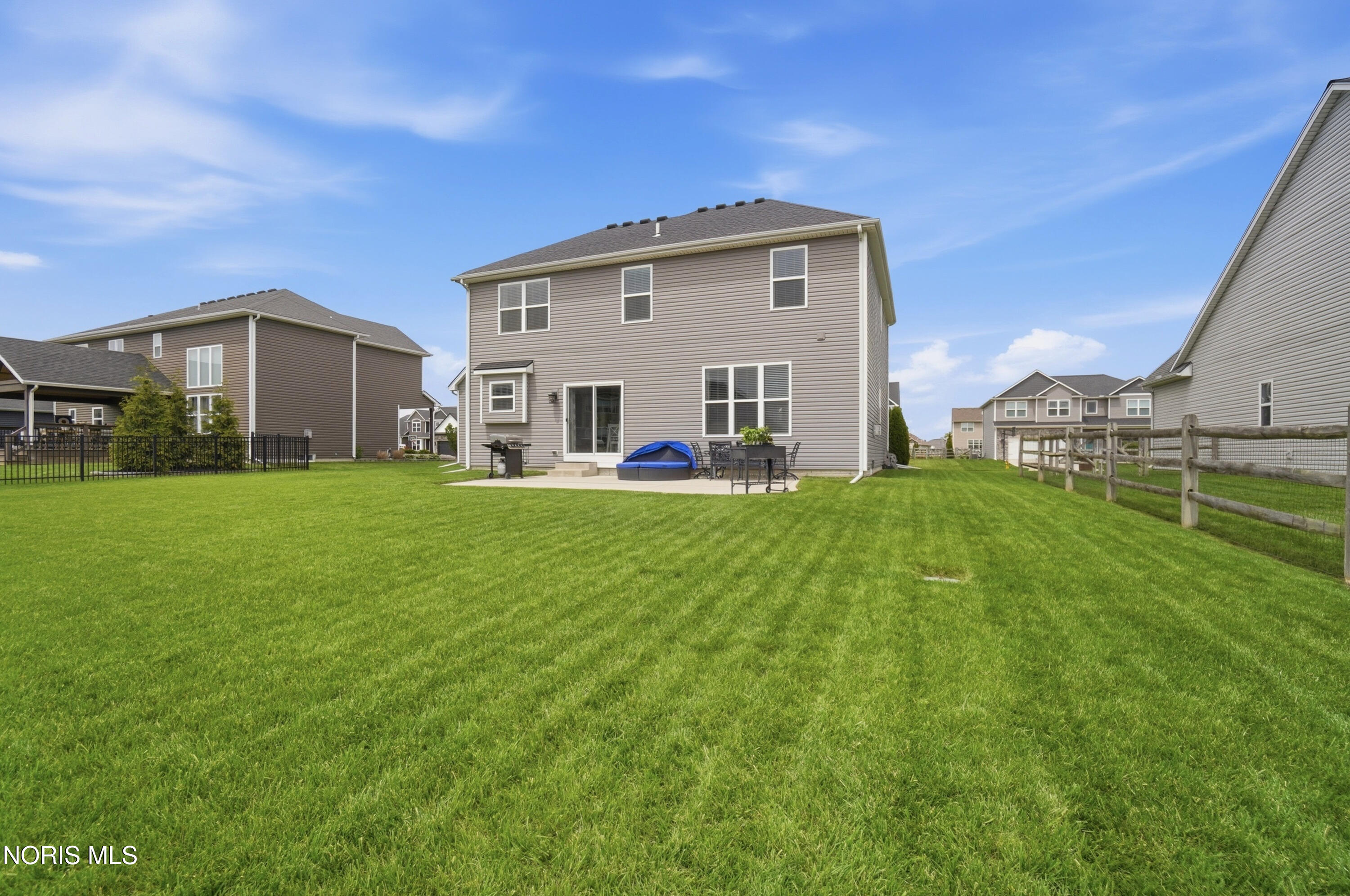 9751 Coopers Hawk Court