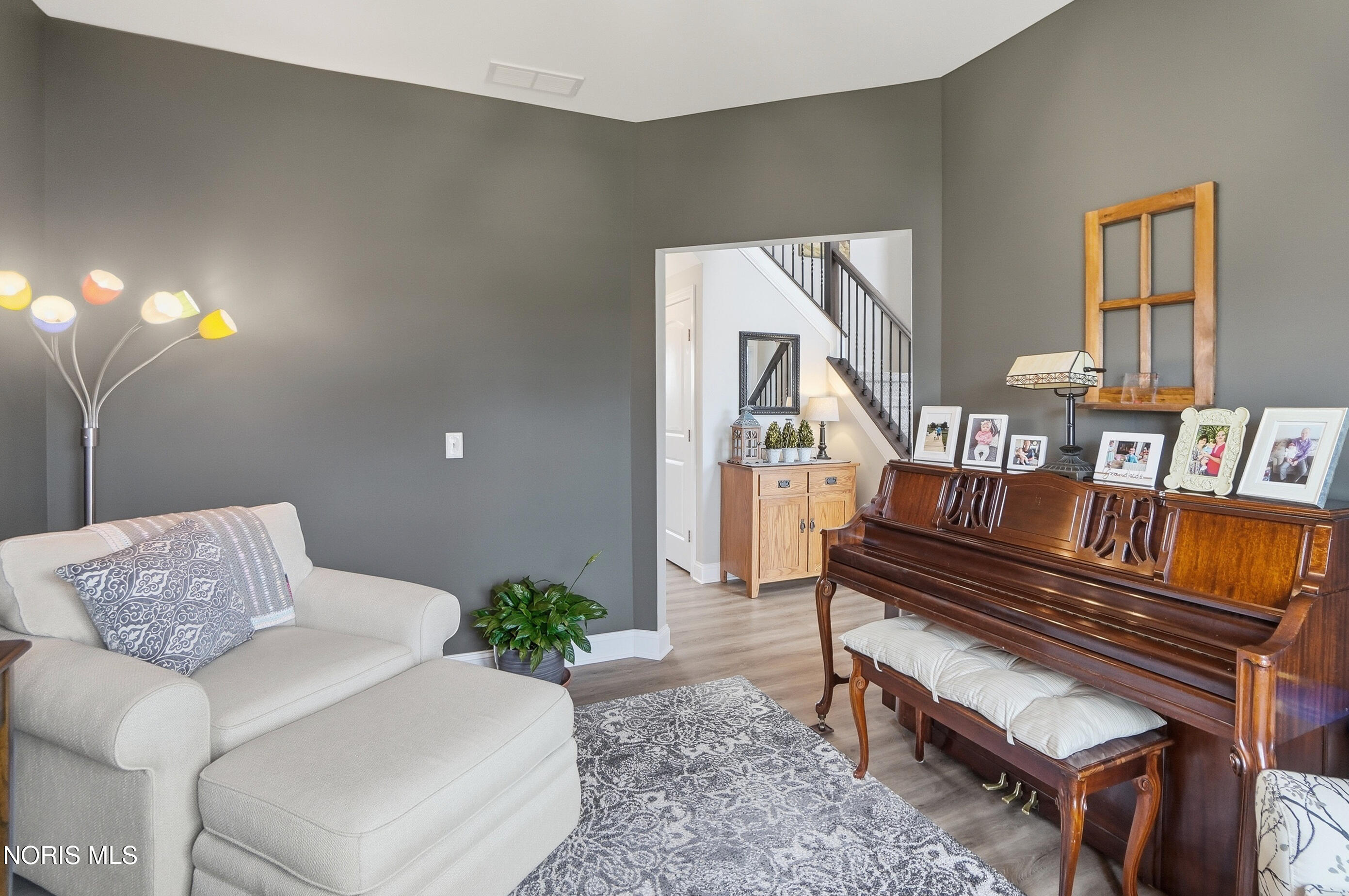 9751 Coopers Hawk Court