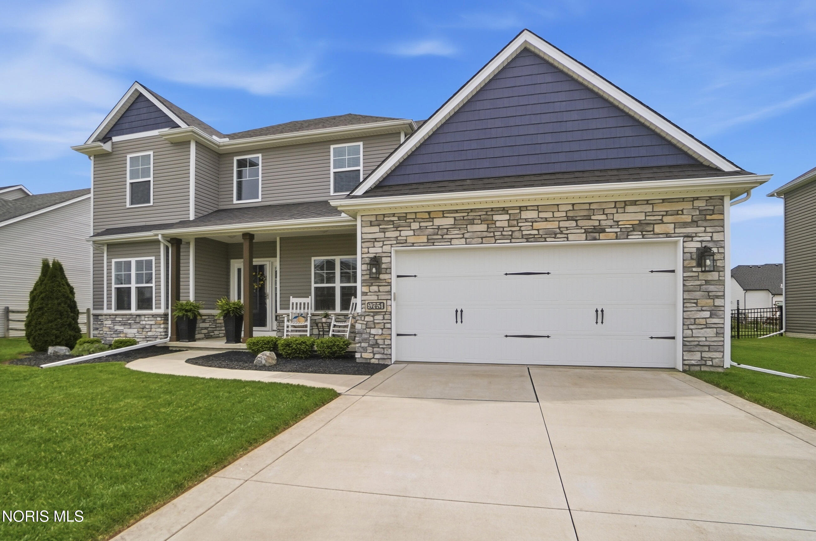 9751 Coopers Hawk Court