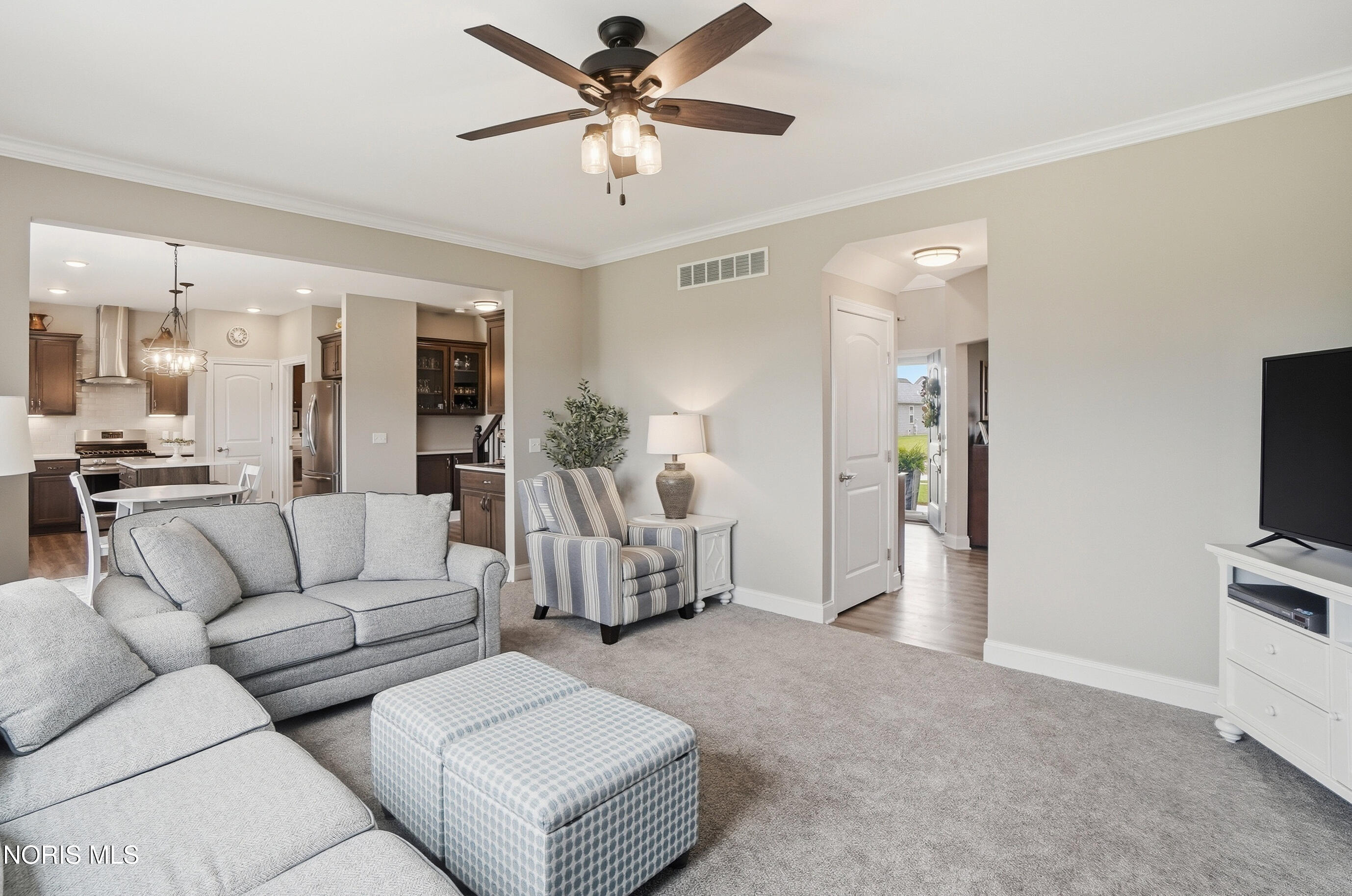 9751 Coopers Hawk Court