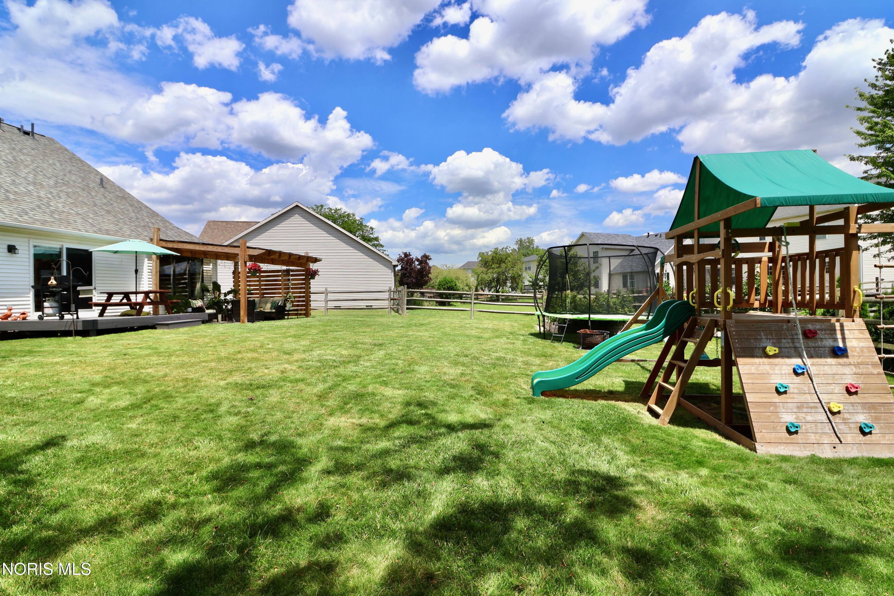 7155 E Lake Court