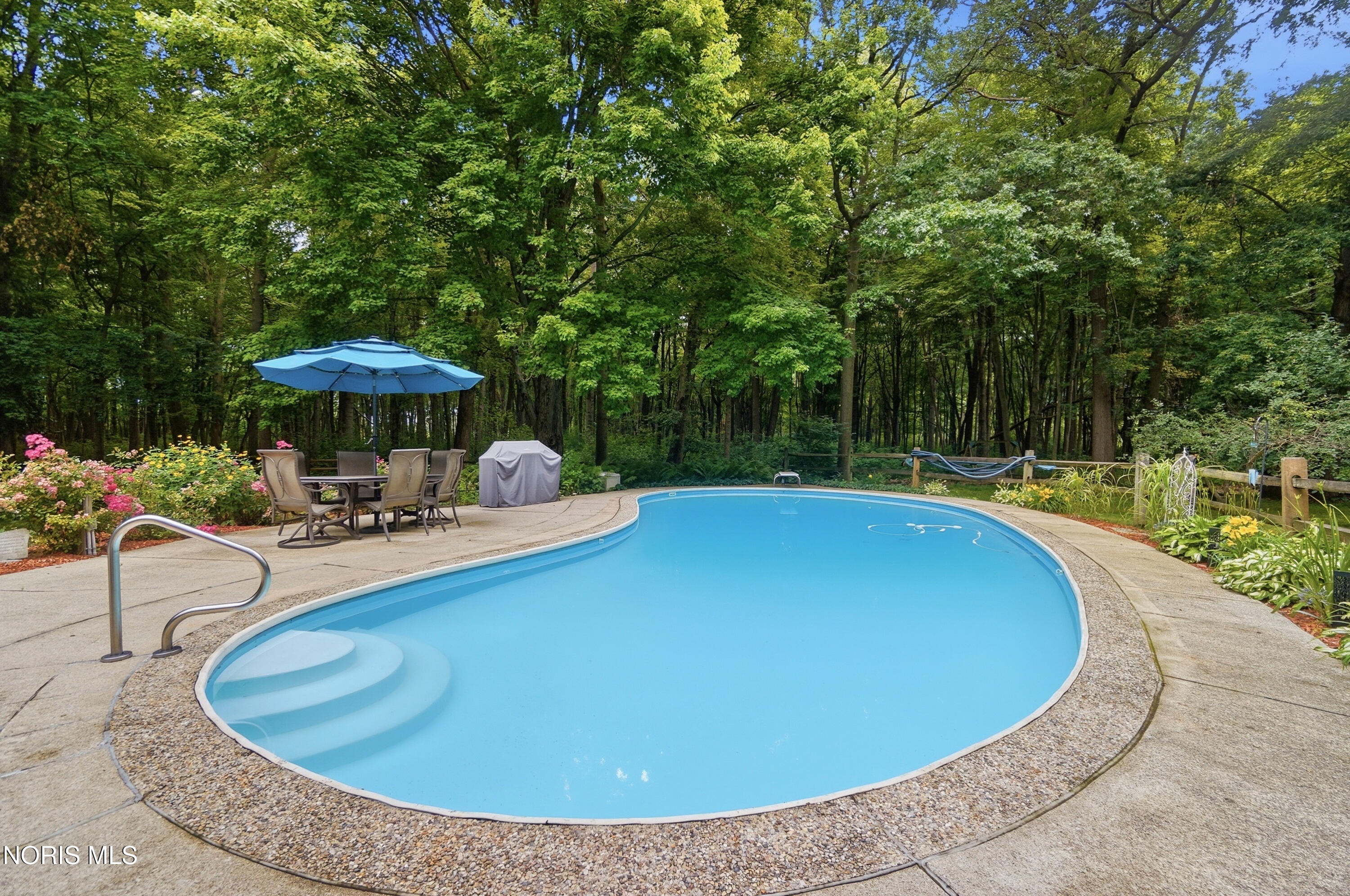 3855 La Plante Road