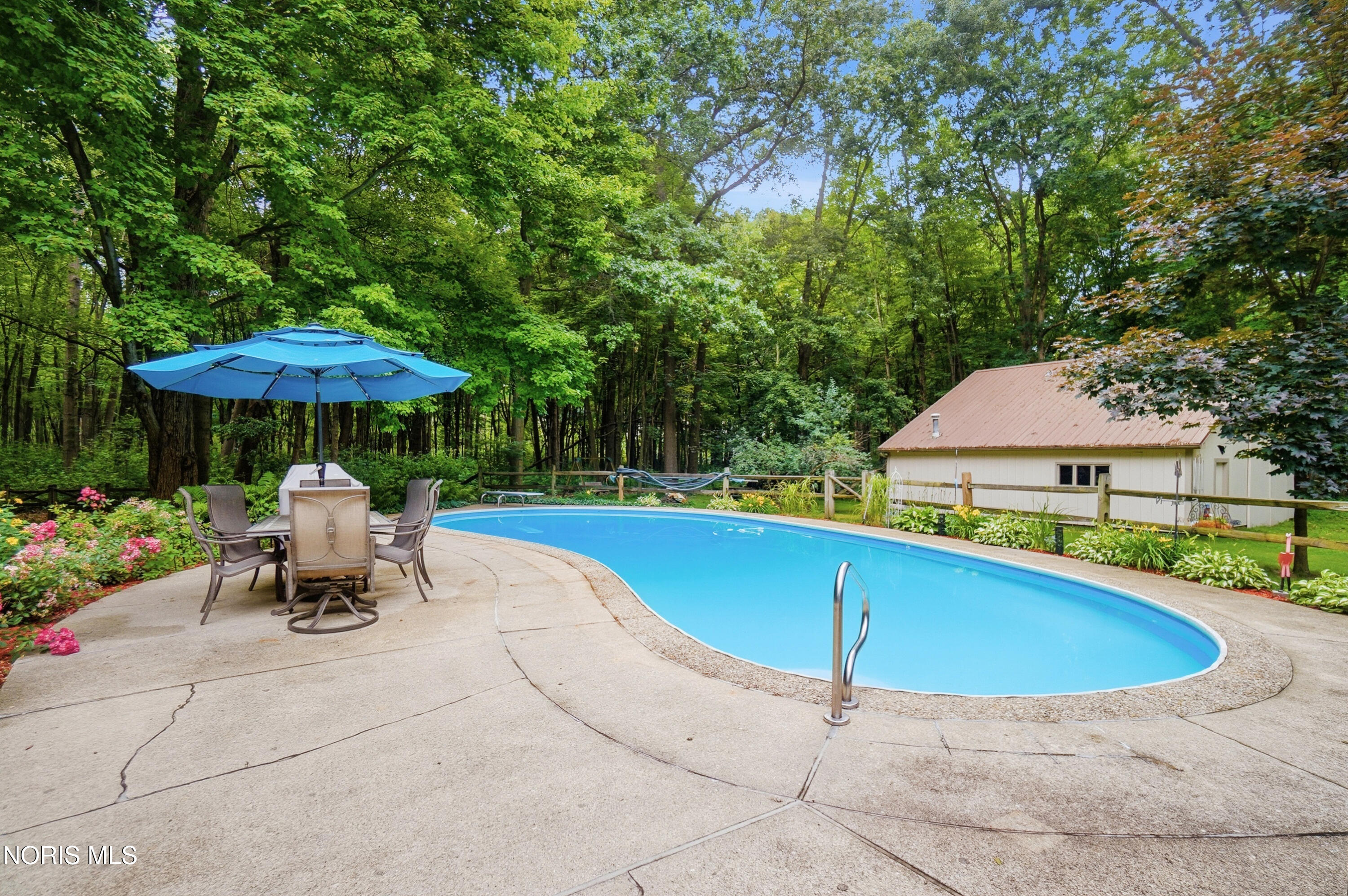3855 La Plante Road
