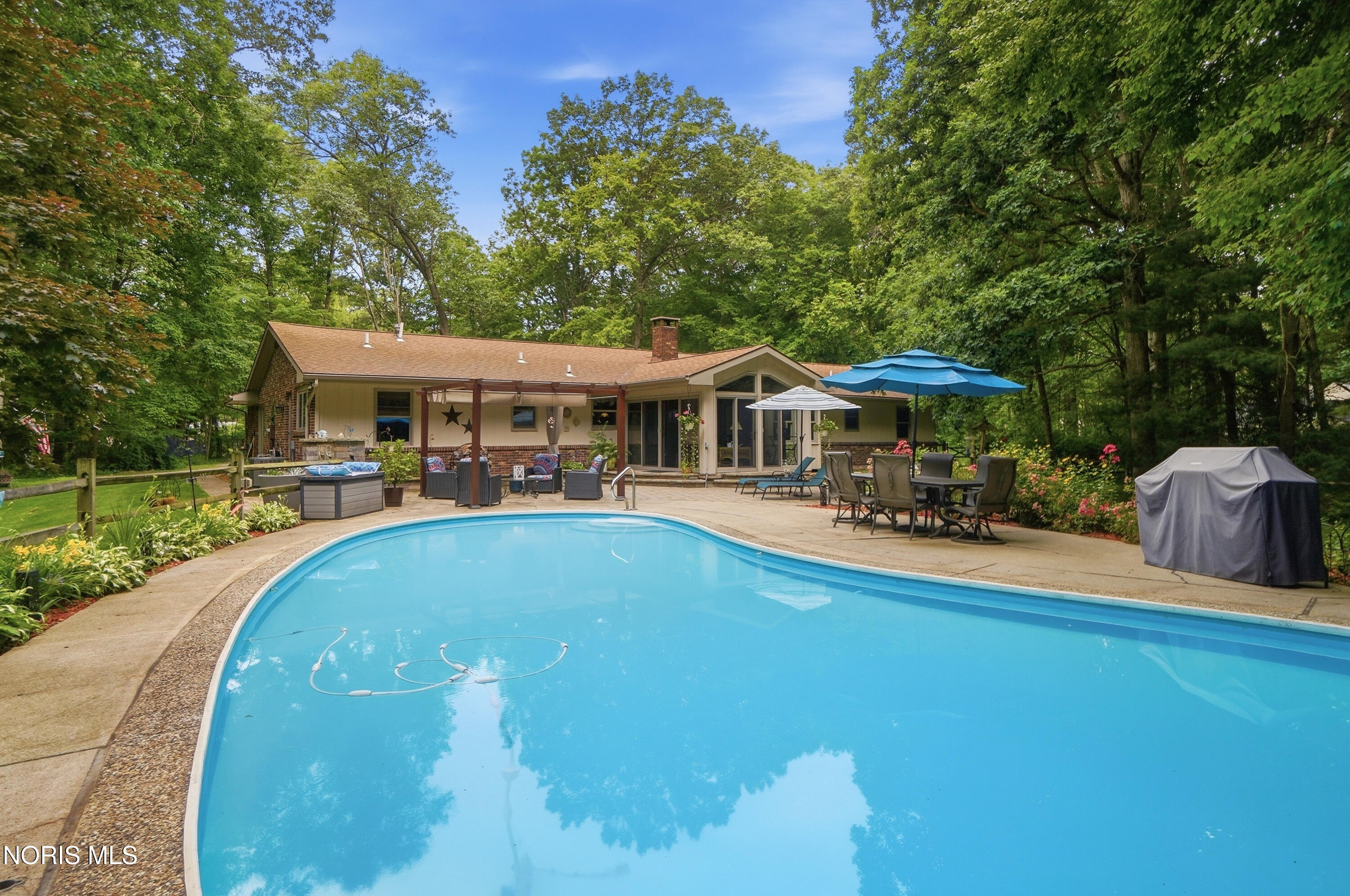 3855 La Plante Road