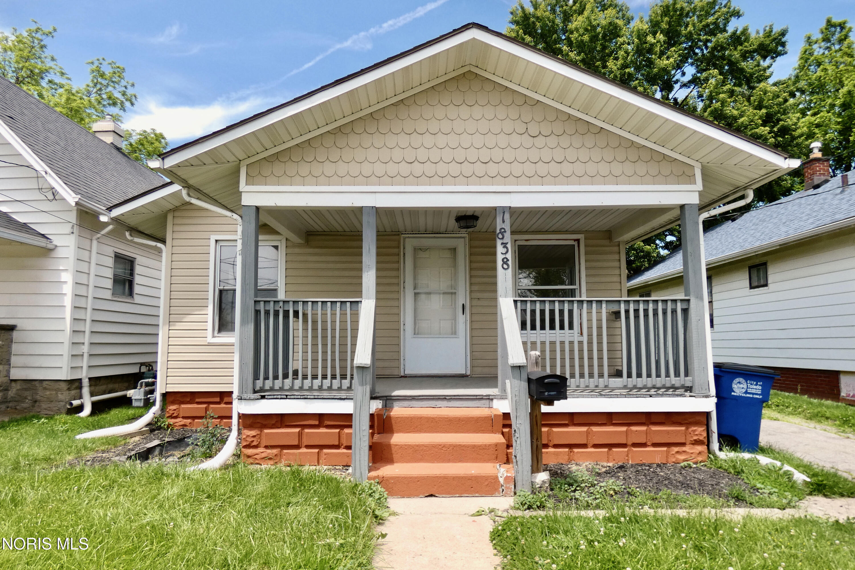 1838 Giant Street