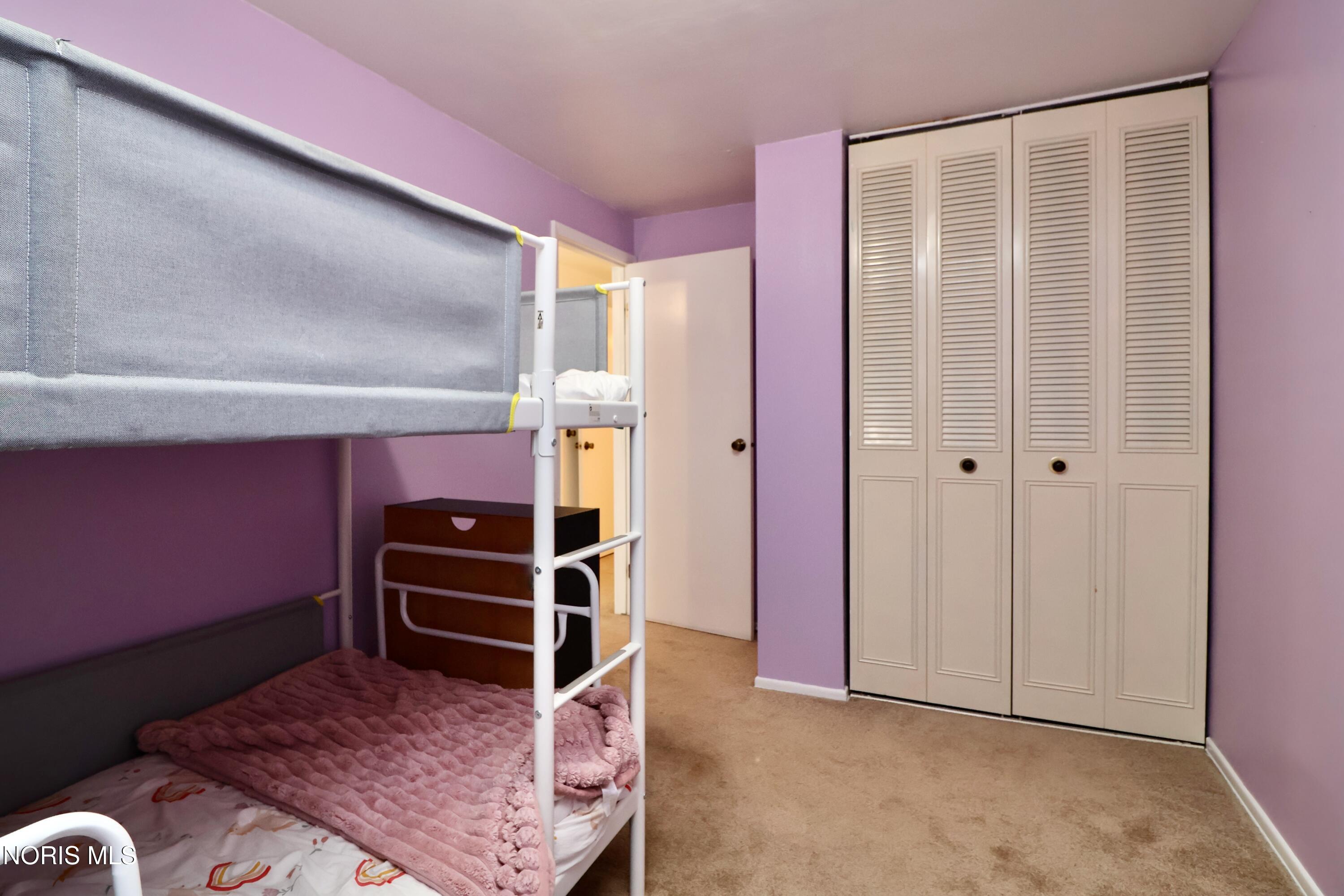 6044 N Summit Street, # 1b