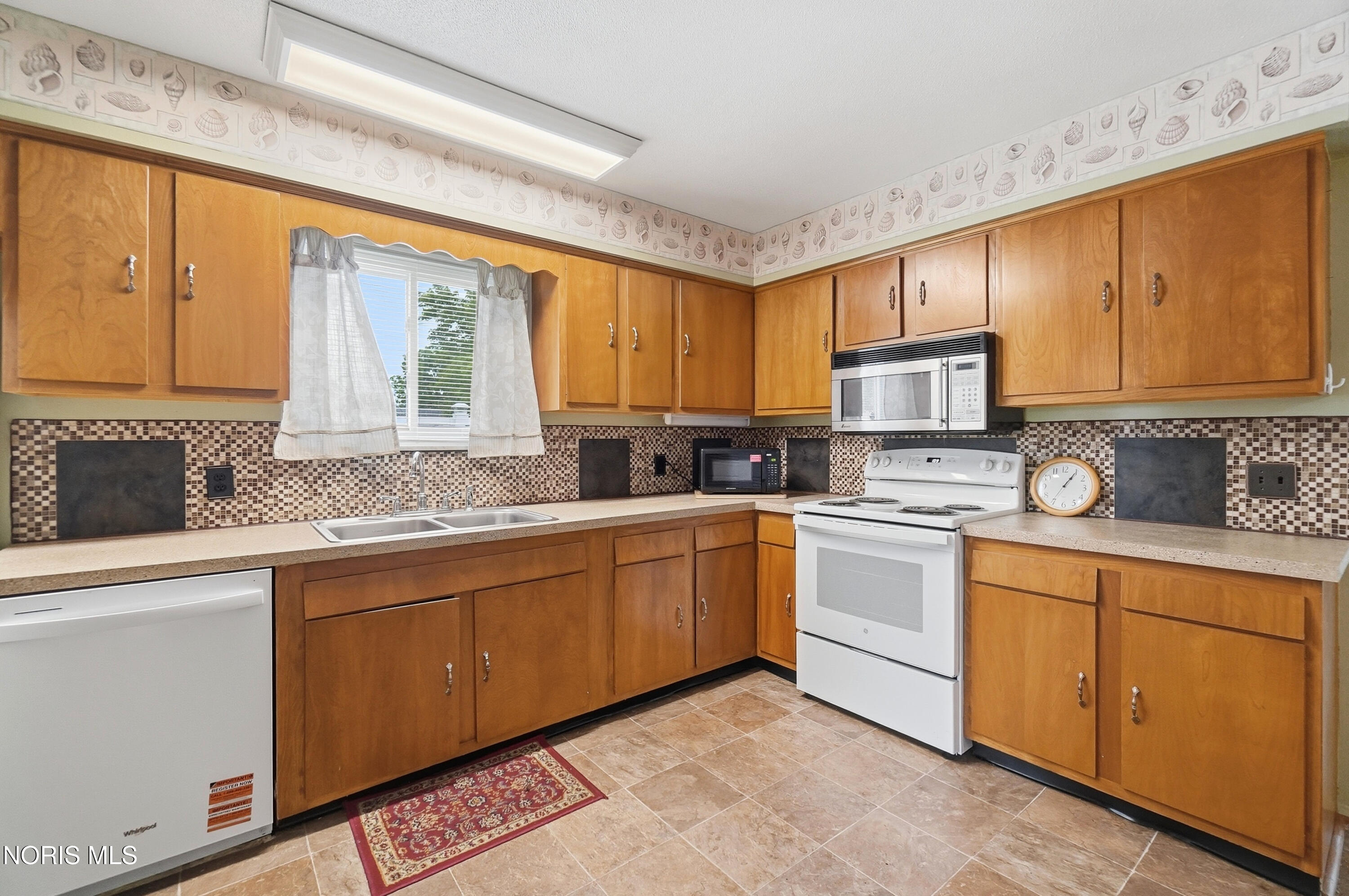 324 Sackett Street