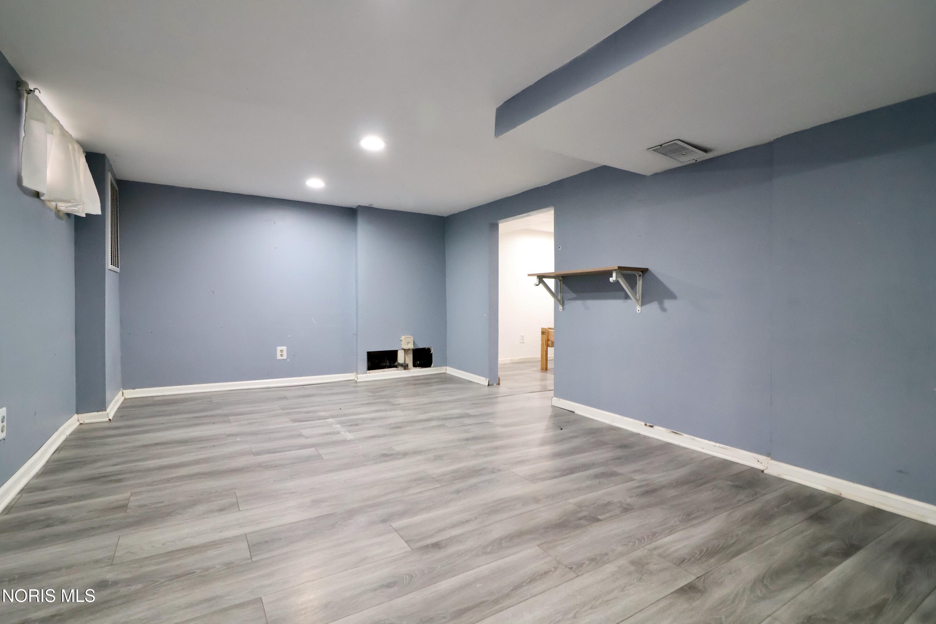 824 Clay Avenue