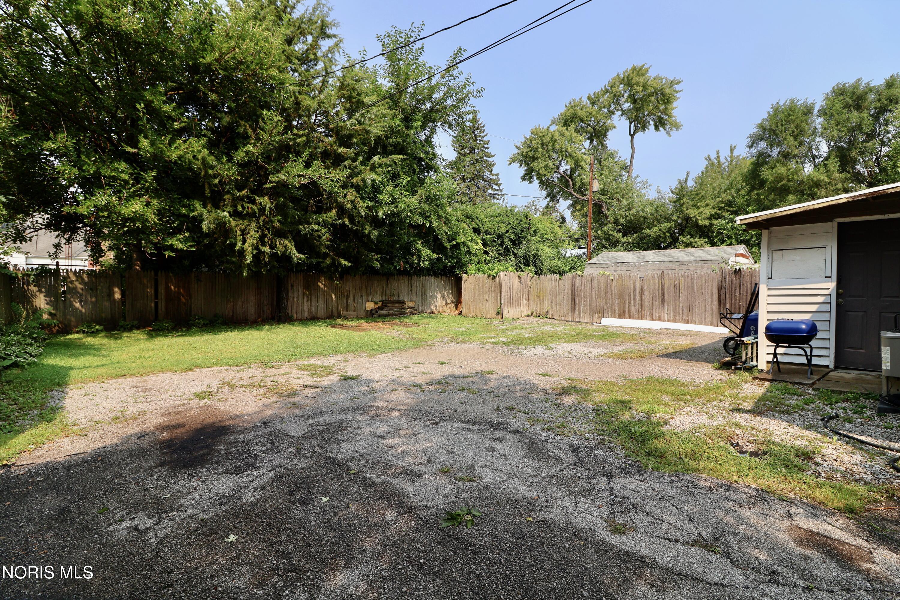 825 Secor Road